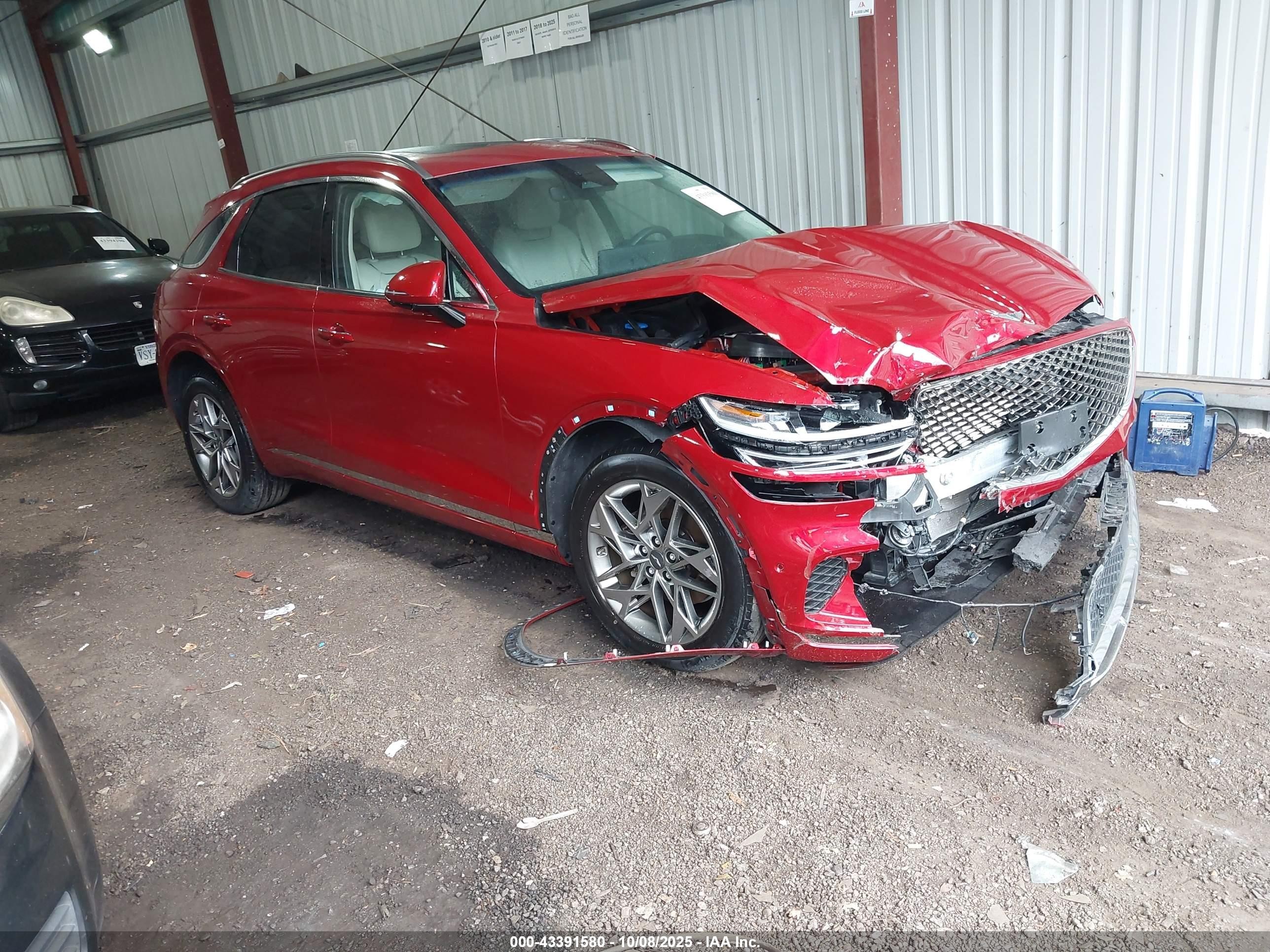 2022 Genesis GV70 2.5T, VIN KMUMADTBXNU052106 — Front end