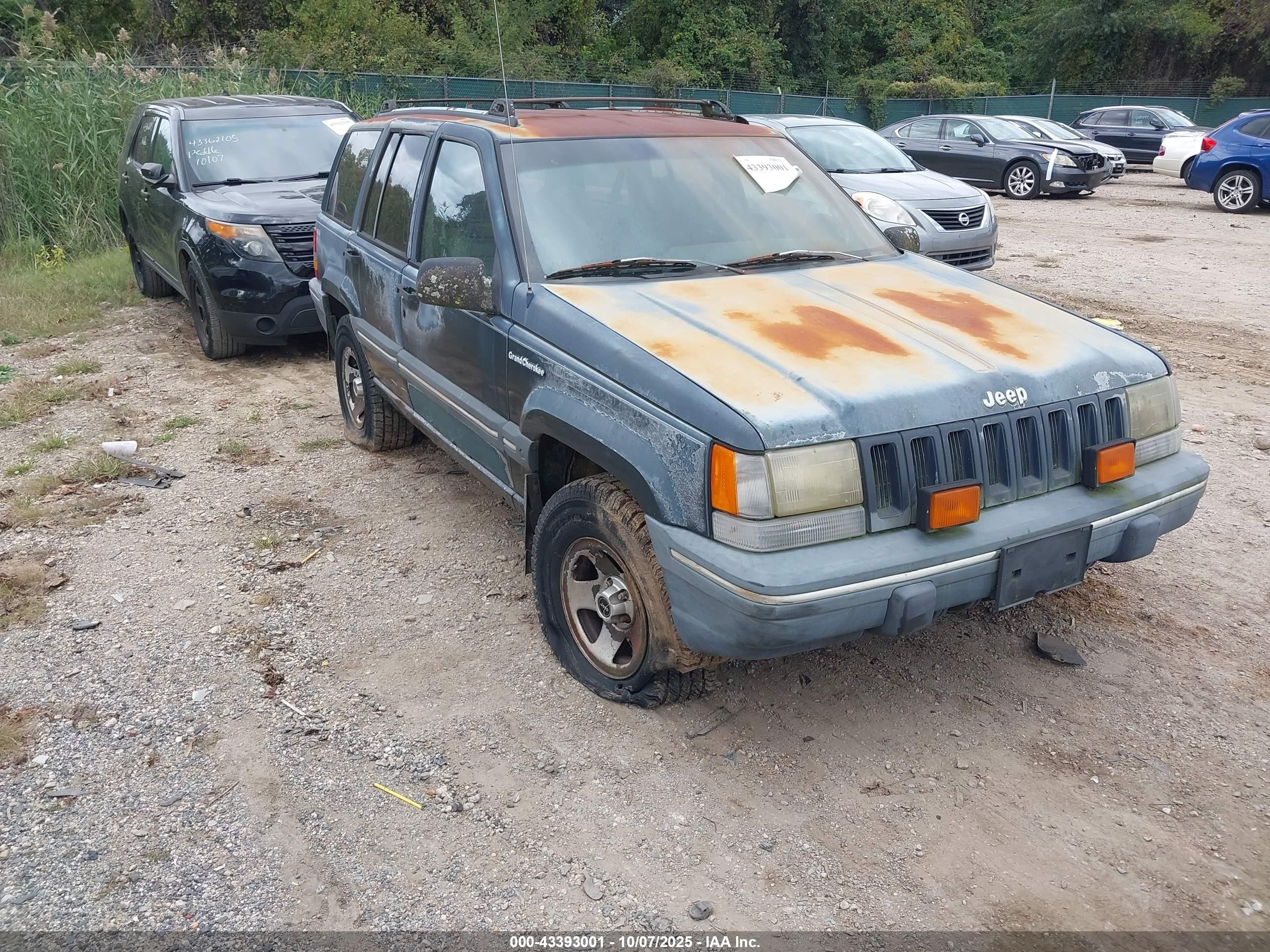 1993 Jeep Grand Cherokee, VIN 1J4GZ68S1PC540294 — Normal wear
