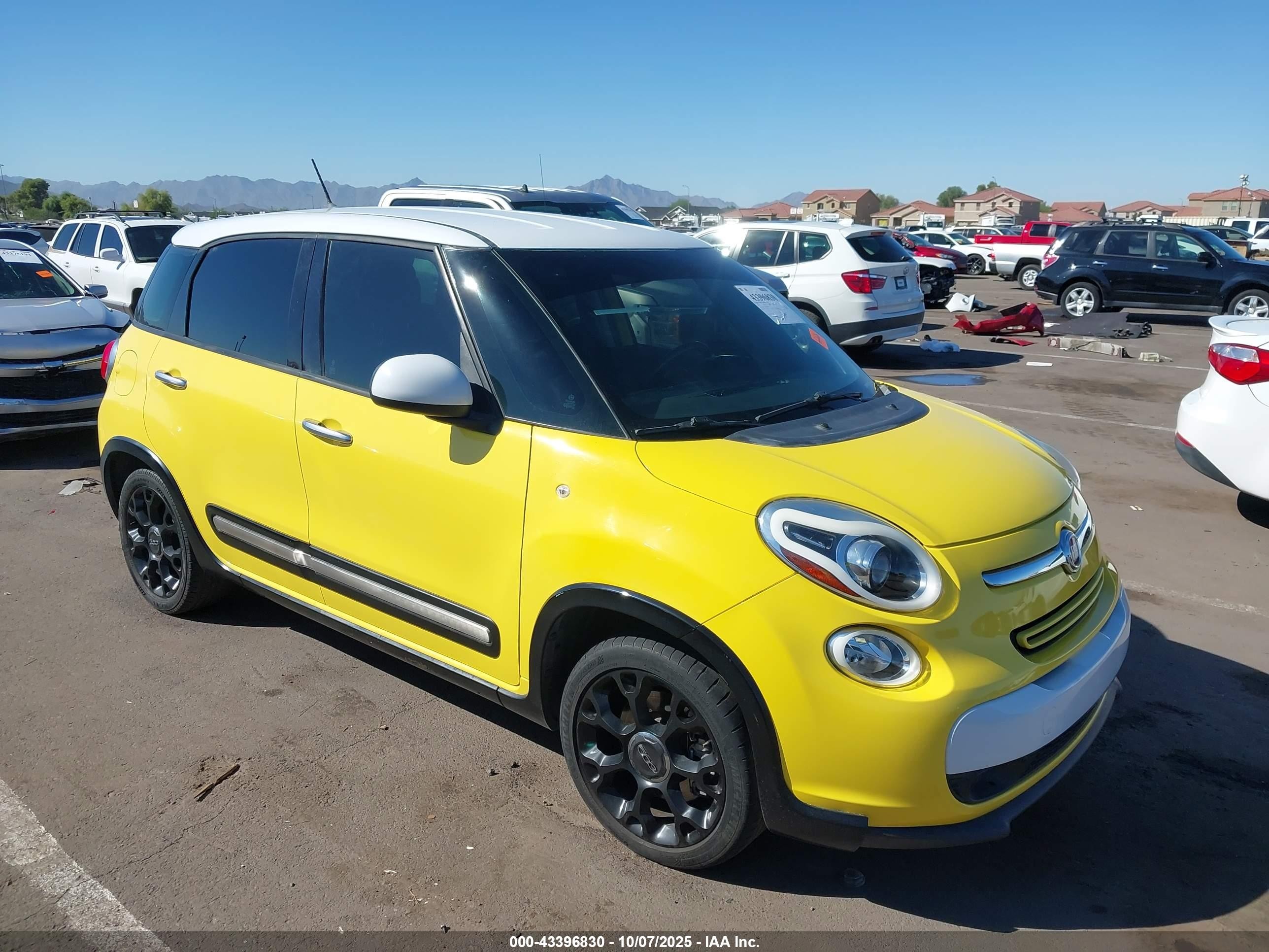 2015 FIAT 500L Urbana Trekking, VIN ZFBCFADH8FZ031957 — Rear end