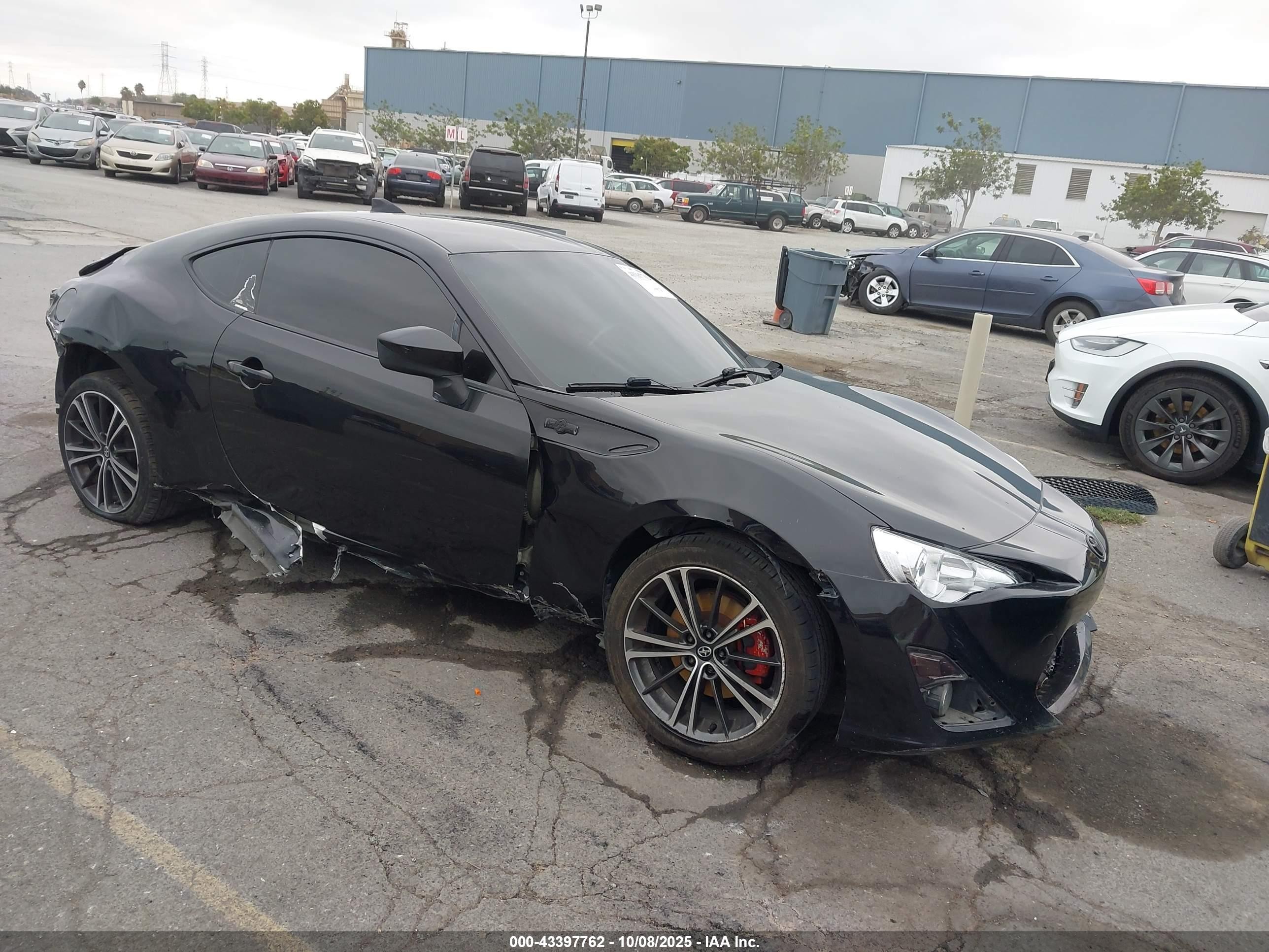 2015 Scion FR-S, VIN JF1ZNAA15F9702413 — Rear end