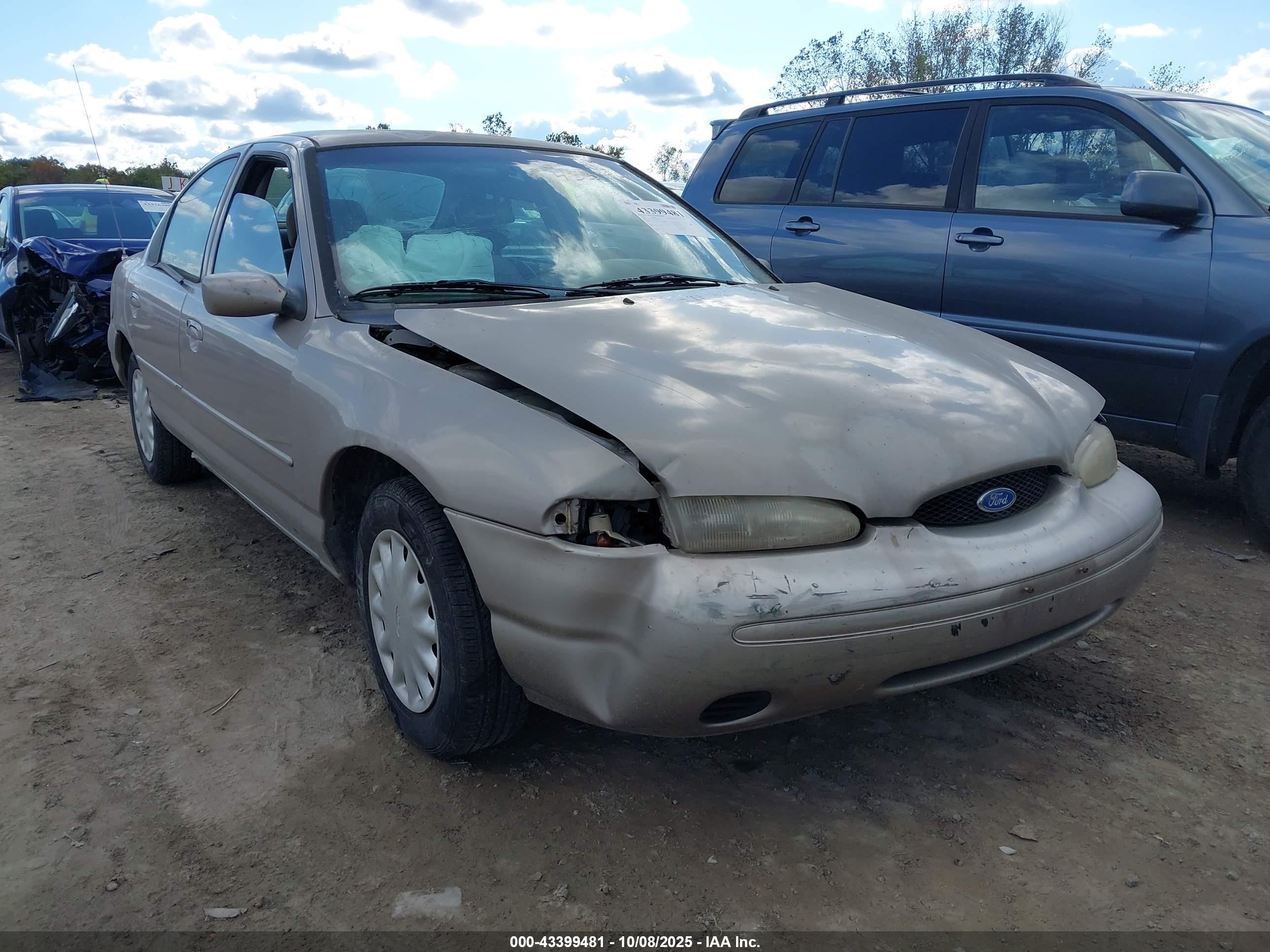 1996 Ford Contour GL, VIN 1FALP6536TK194255 — Front end