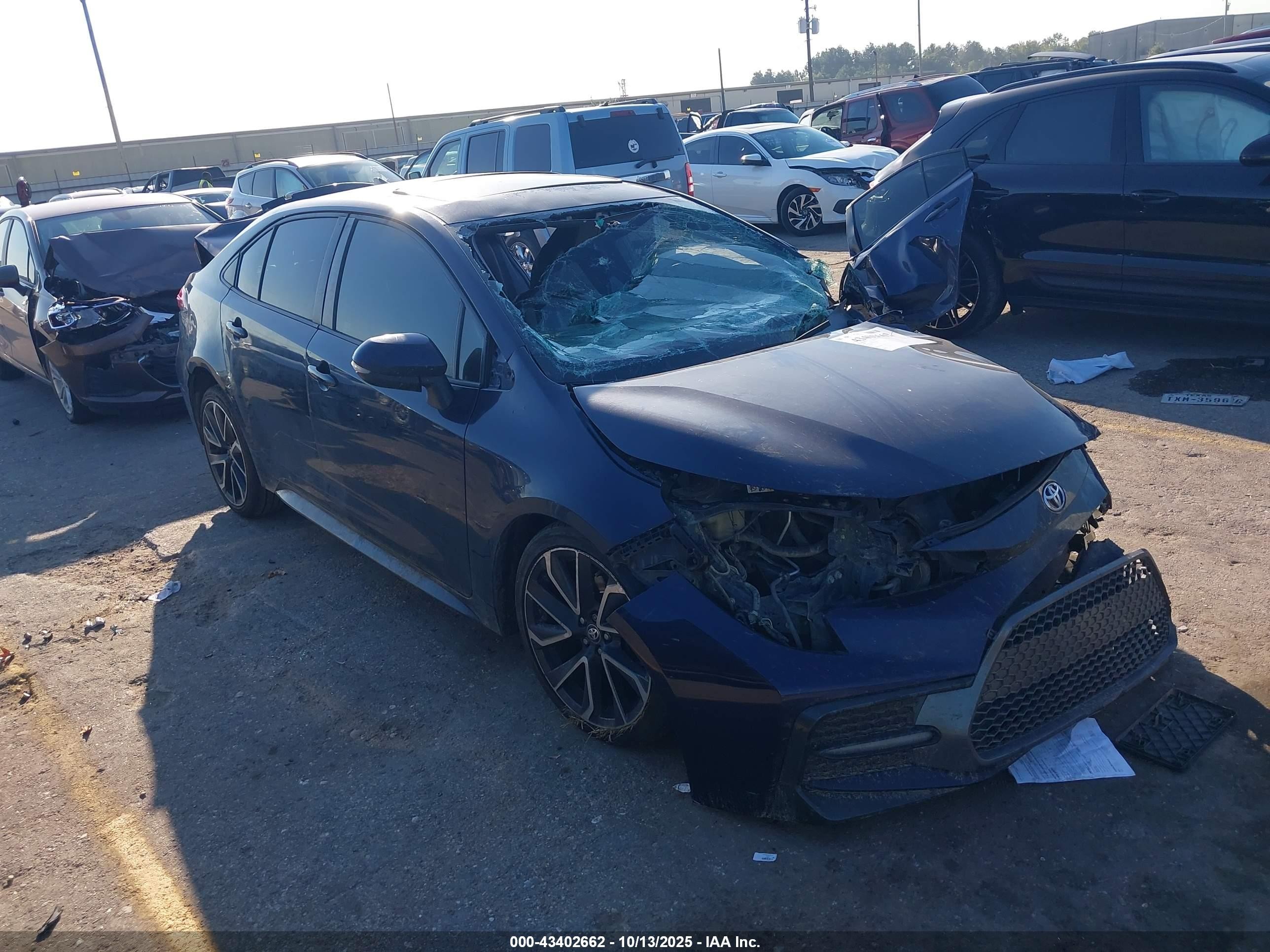 2020 Toyota Corolla XSE, VIN JTDT4RCE0LJ004318 — Опрокидывание