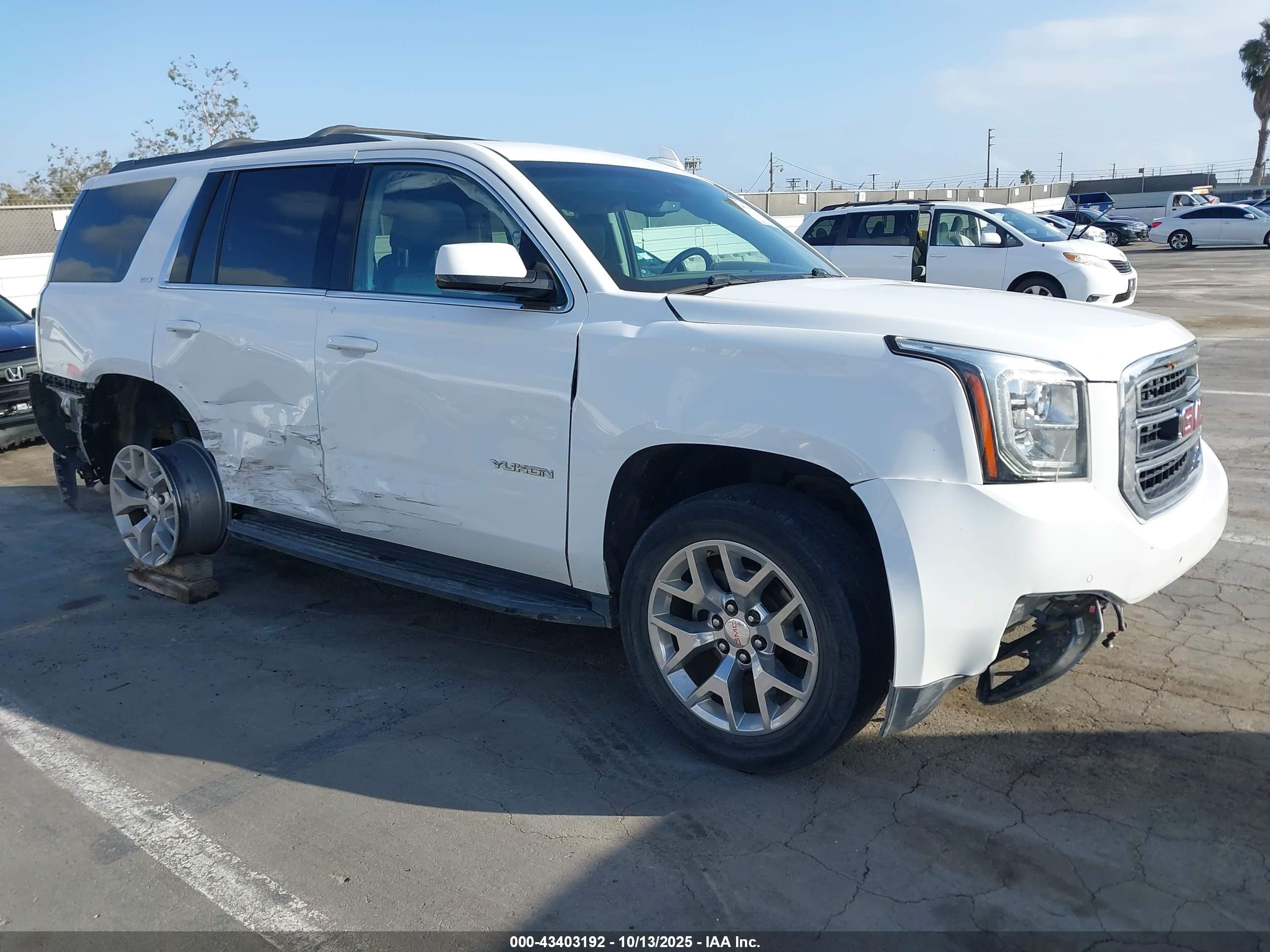 2017 GMC Yukon SLT, VIN 1GKS2BKC3HR336548 — Side