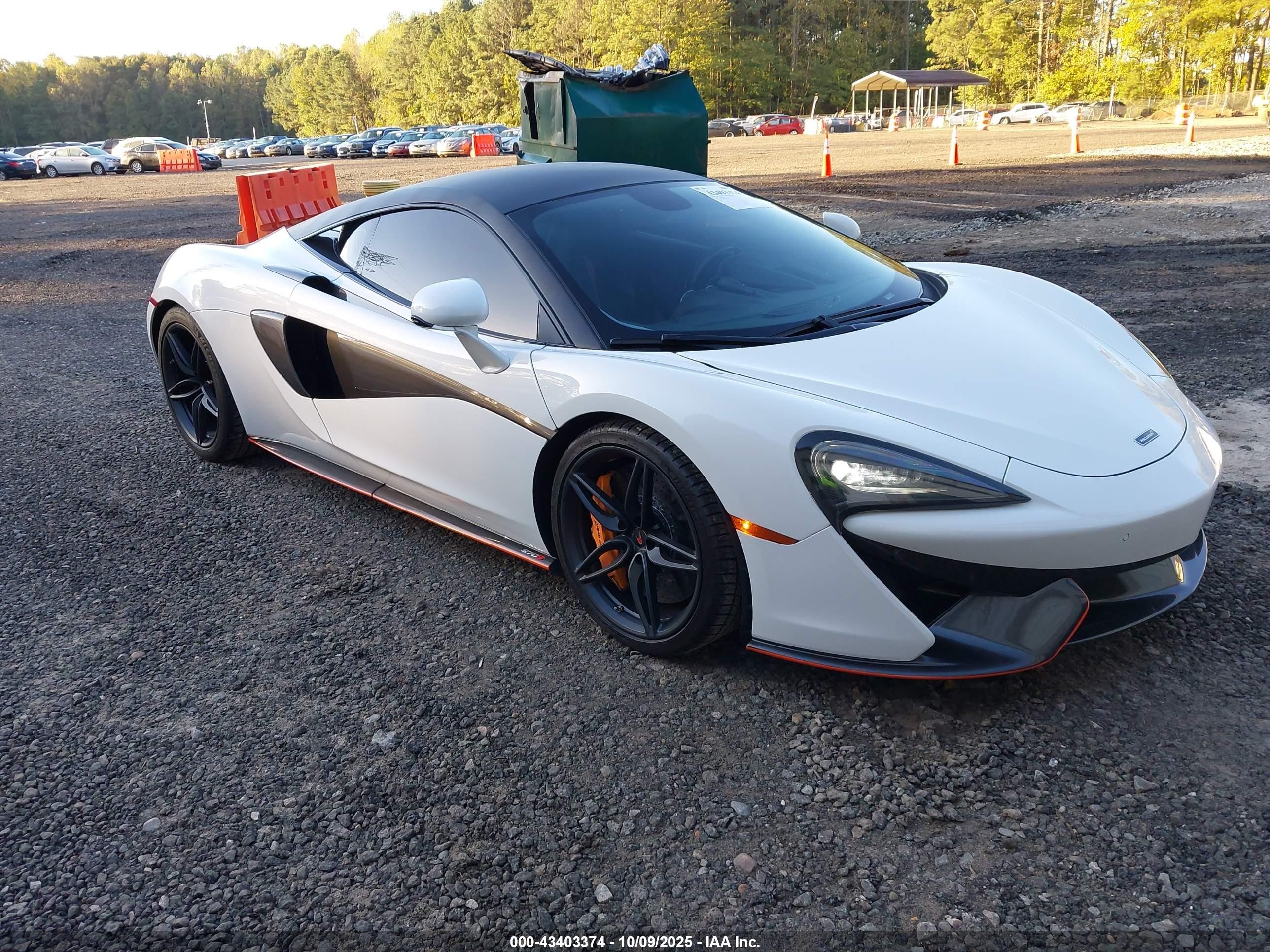 2017 McLaren 570S, VIN SBM13DAA2HW003265 — Side