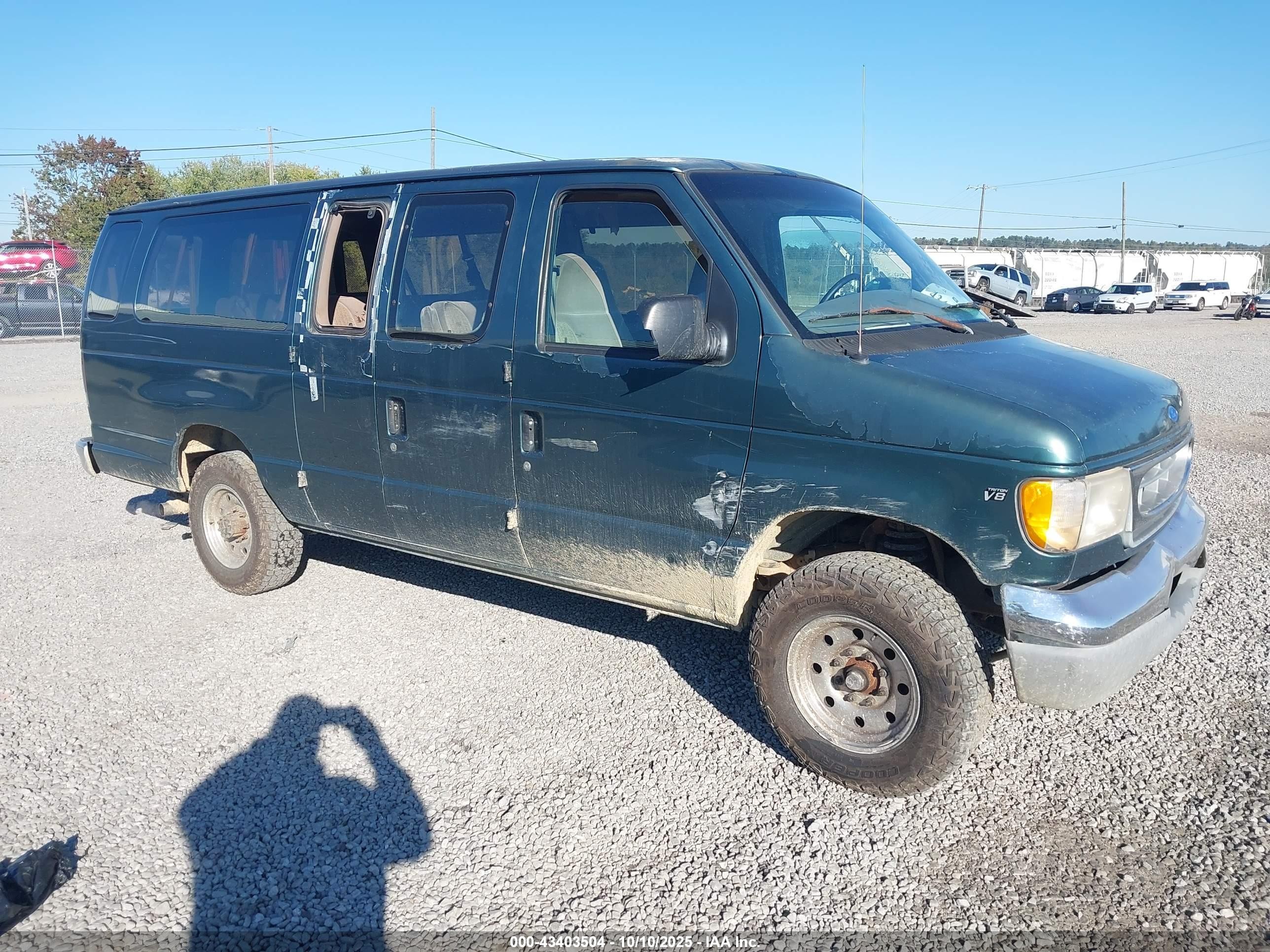 1997 Ford Econoline Wagon XL, VIN 1FBJS31L9VHA39238 — All over