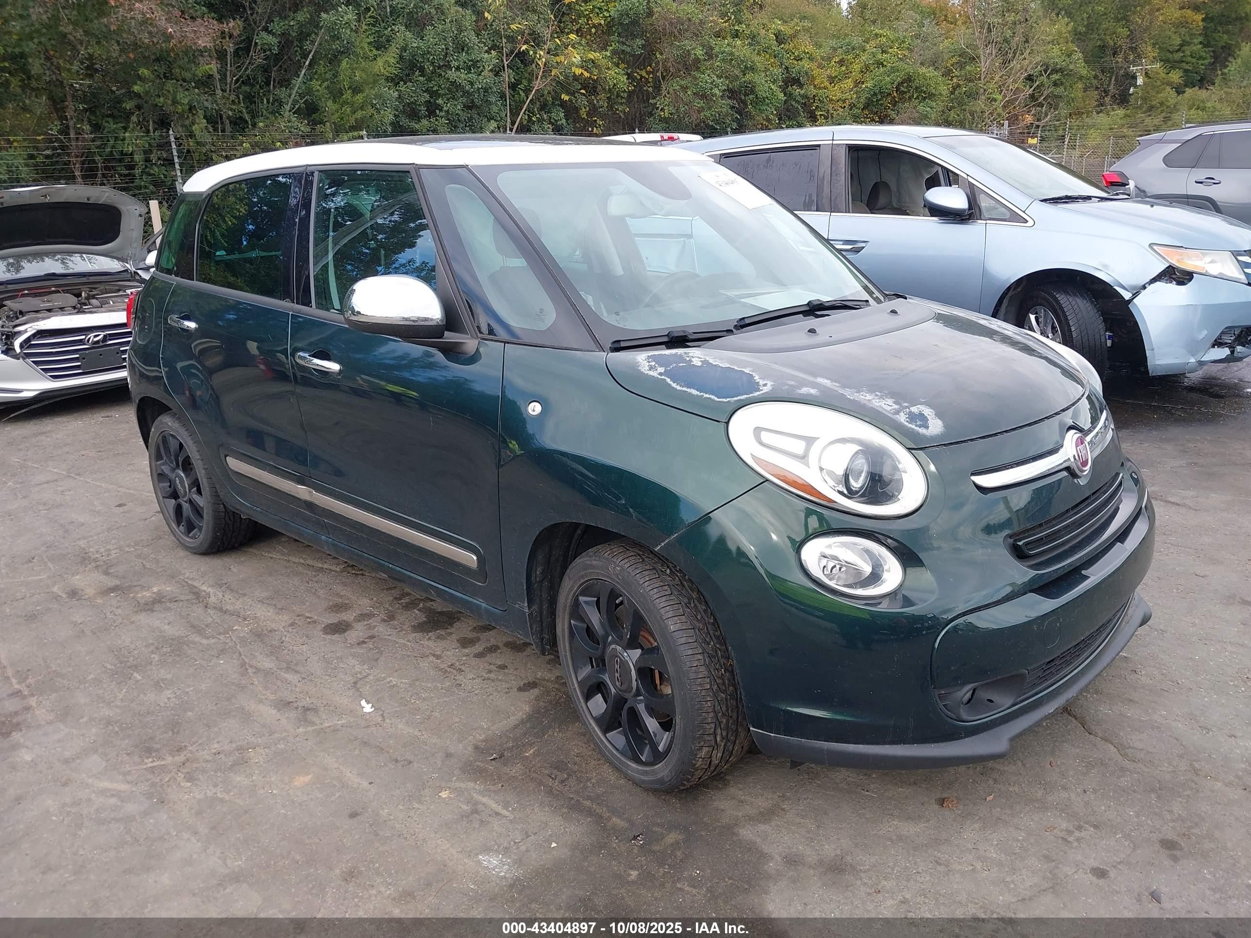 2017 FIAT 500L Lounge, VIN ZFBCFACH9HZ038999 — Side