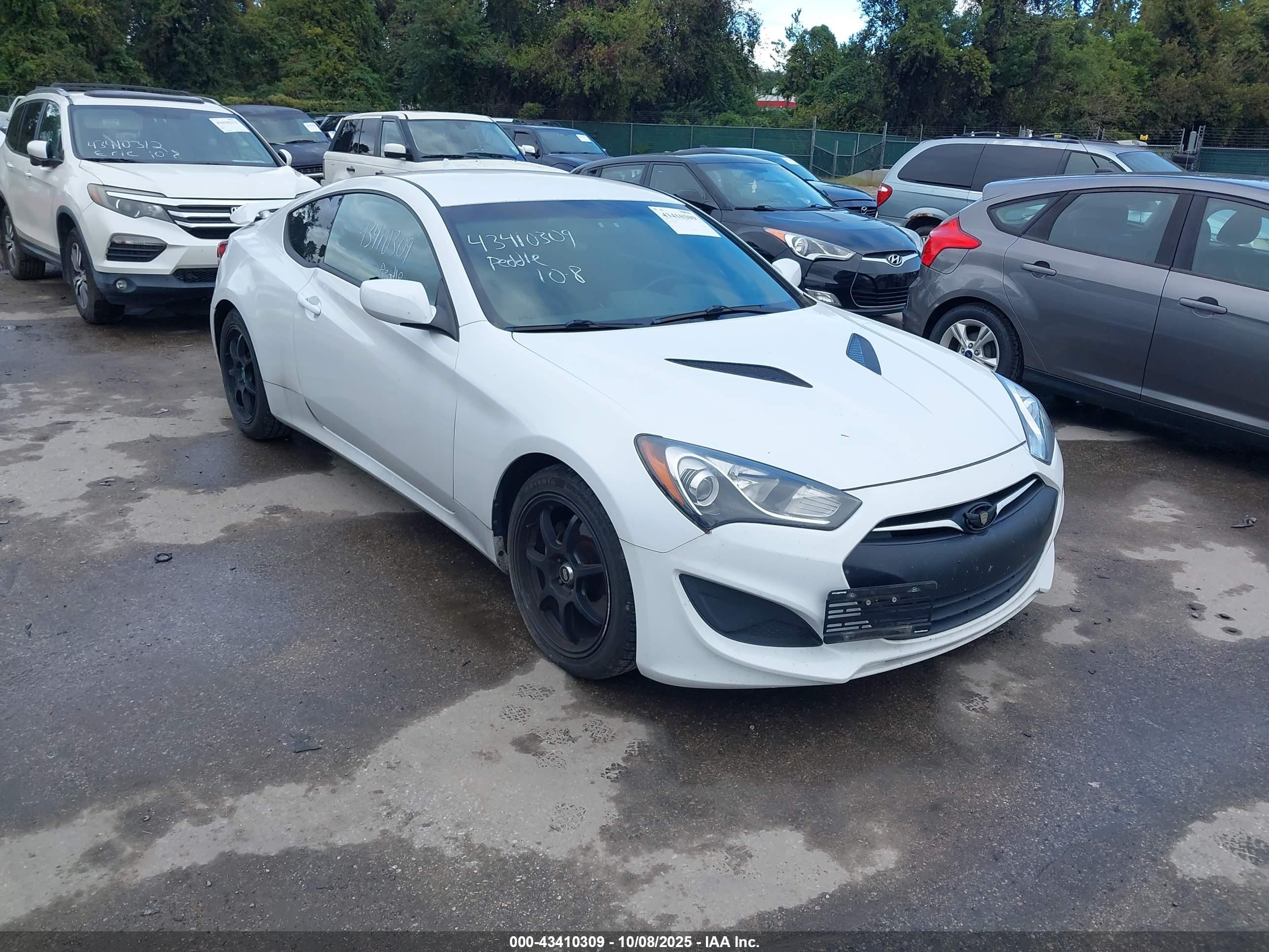 2013 Hyundai Genesis Coupe 2.0T, VIN KMHHT6KD6DU112938 — Normal wear
