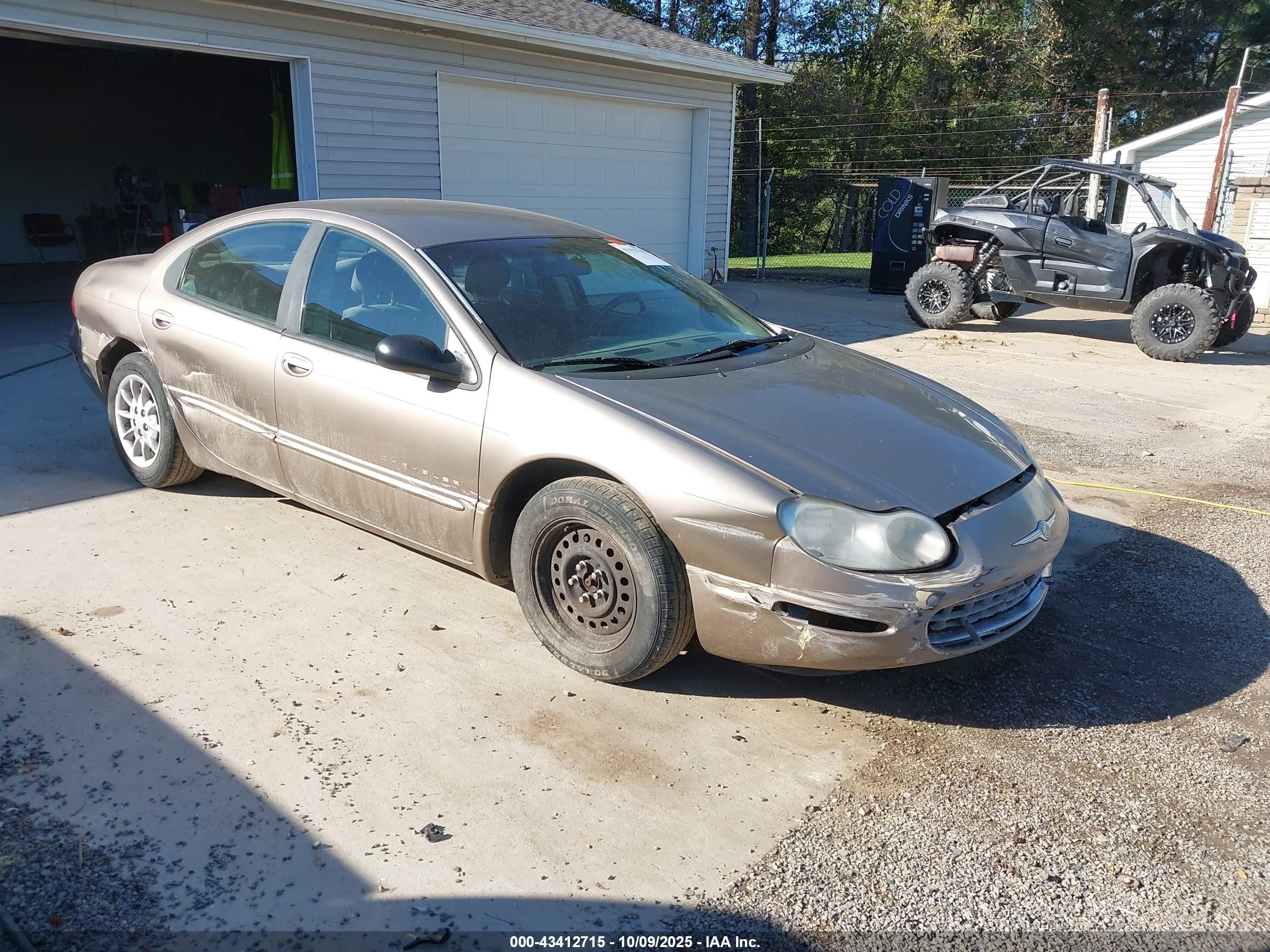 2000 Chrysler Concorde LX, VIN 2C3HD46R4YH346522 — Бок
