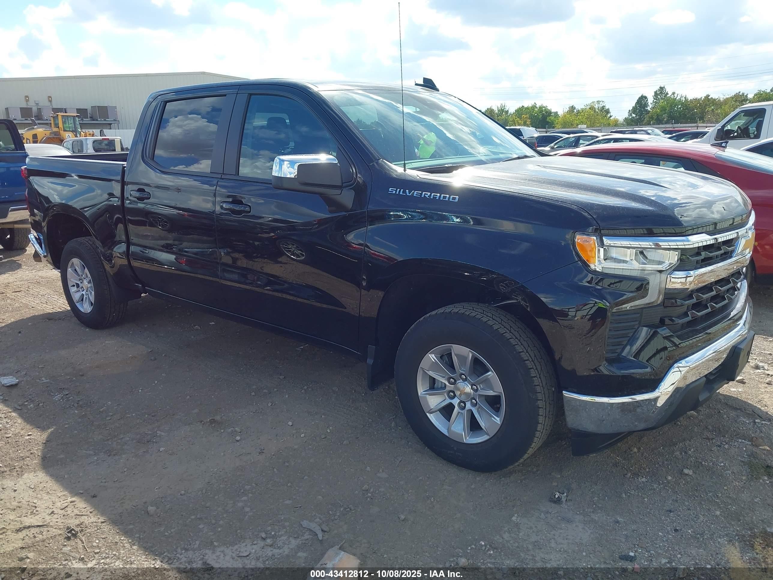 2026 Chevrolet Silverado 1500 LT, VIN 2GCPACED4T1111989 — Rear end