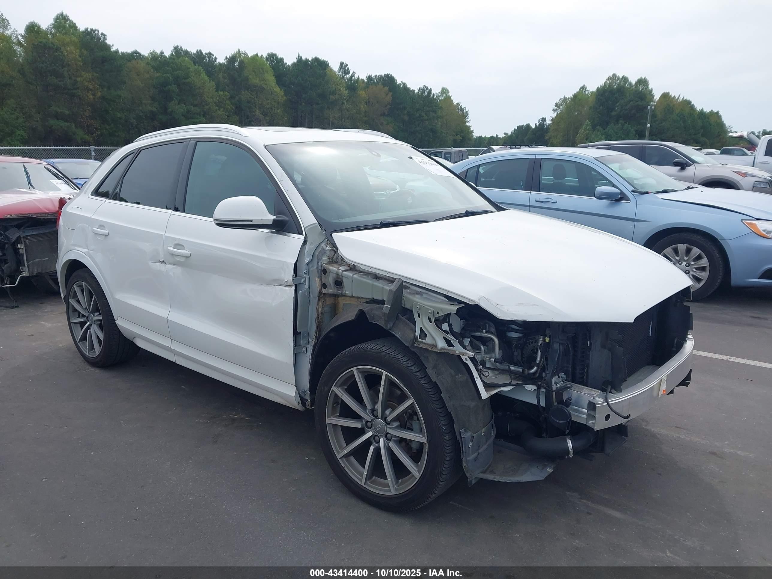 2018 Audi Q3 Premium Plus, VIN WA1JCCFS9JR027632 — Front end