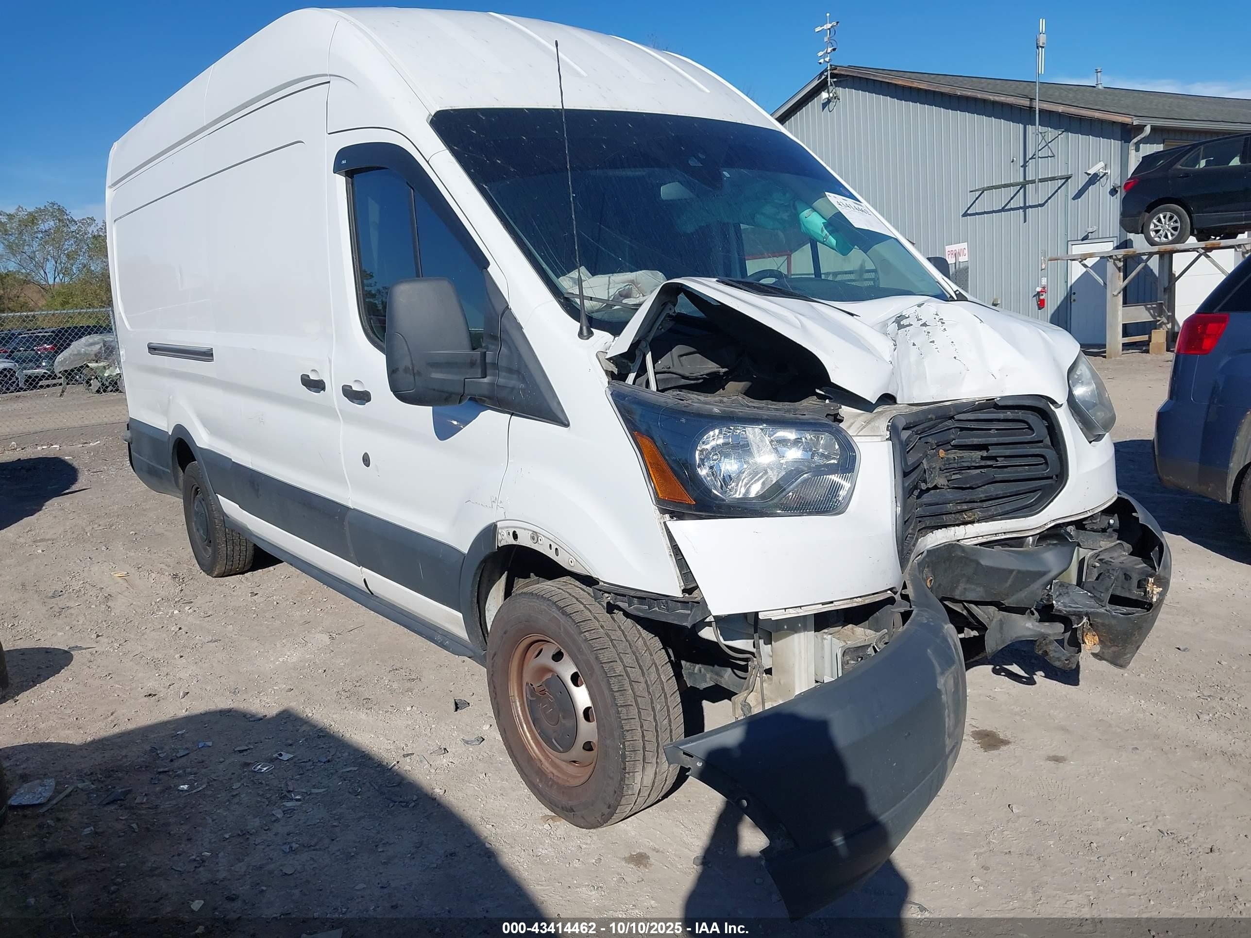 2018 Ford Transit Cargo, VIN 1FTYR3XM4JKA22012 — Front end