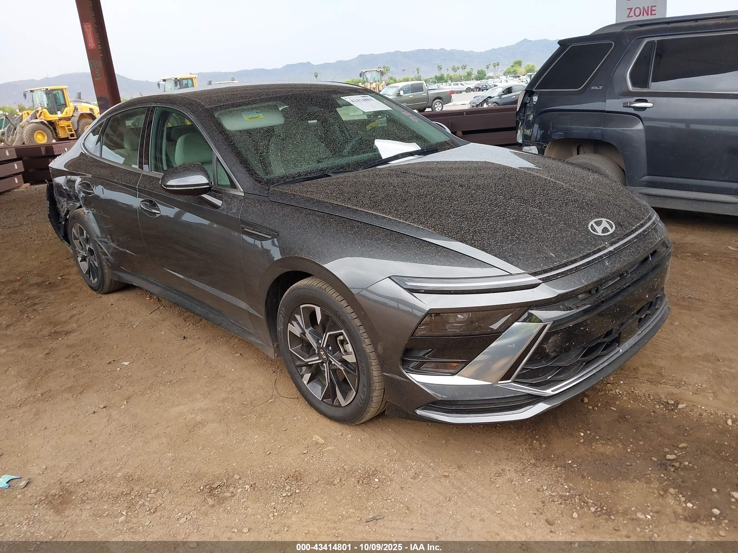 2025 Hyundai Sonata SEL, VIN KMHL64JA1SA479693 — Auction photo 1 of 18