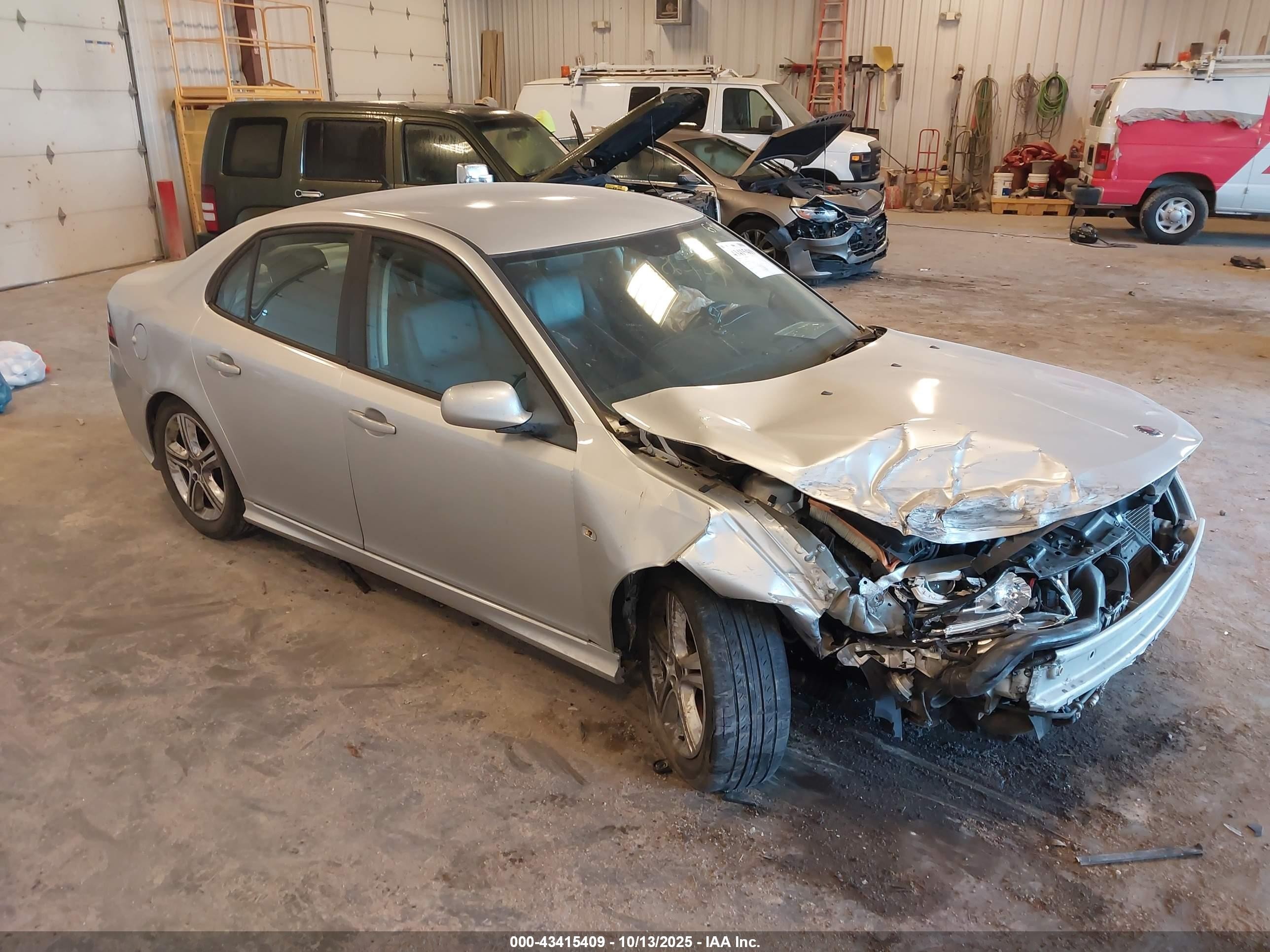 2011 Saab 9-3, VIN YS3FA4BY9B1303219 — Перед