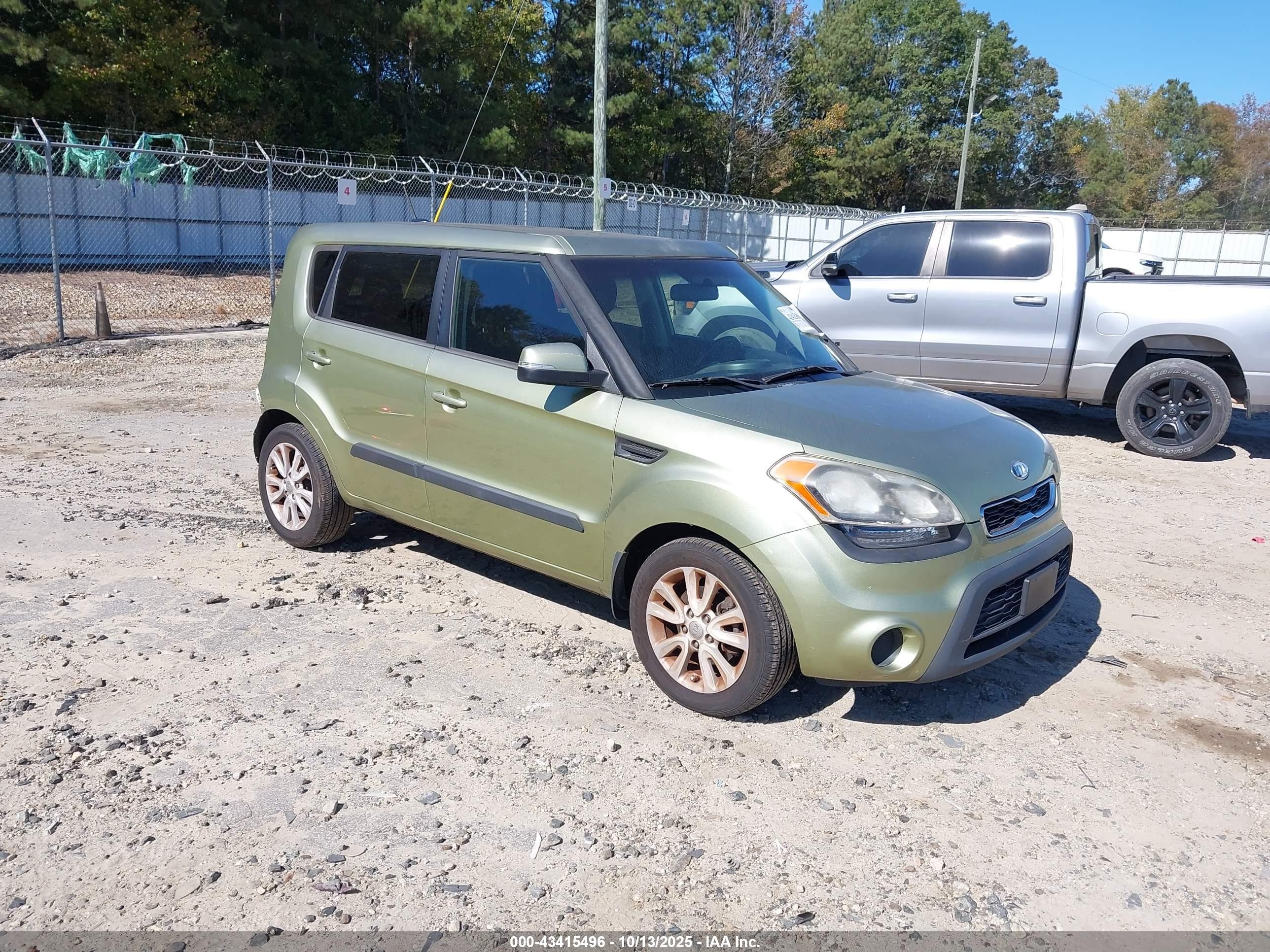 2012 Kia Soul +, VIN KNDJT2A65C7388459 — Rear end