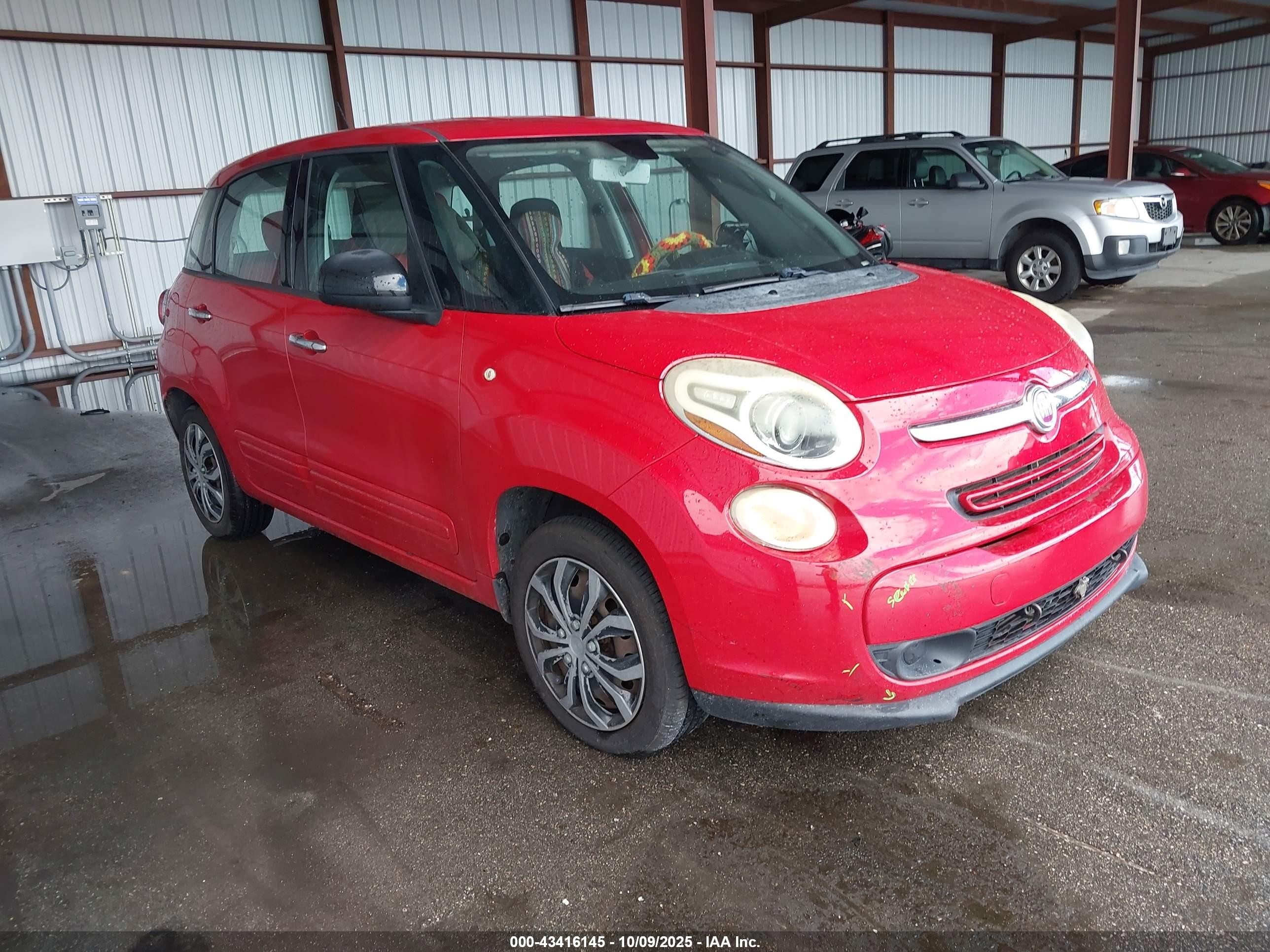 2016 FIAT 500L Pop, VIN ZFBCFAAH0GZ038391 — Front end