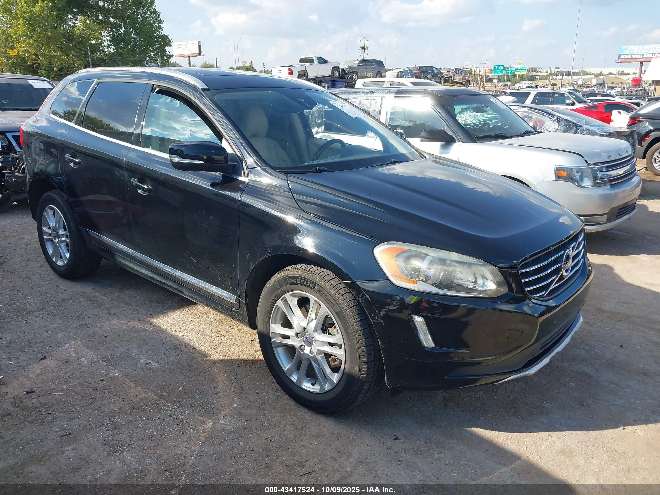 2015 Volvo XC60 T5 Drive-E Premier, VIN YV440MDK3F2740379 — Rear end