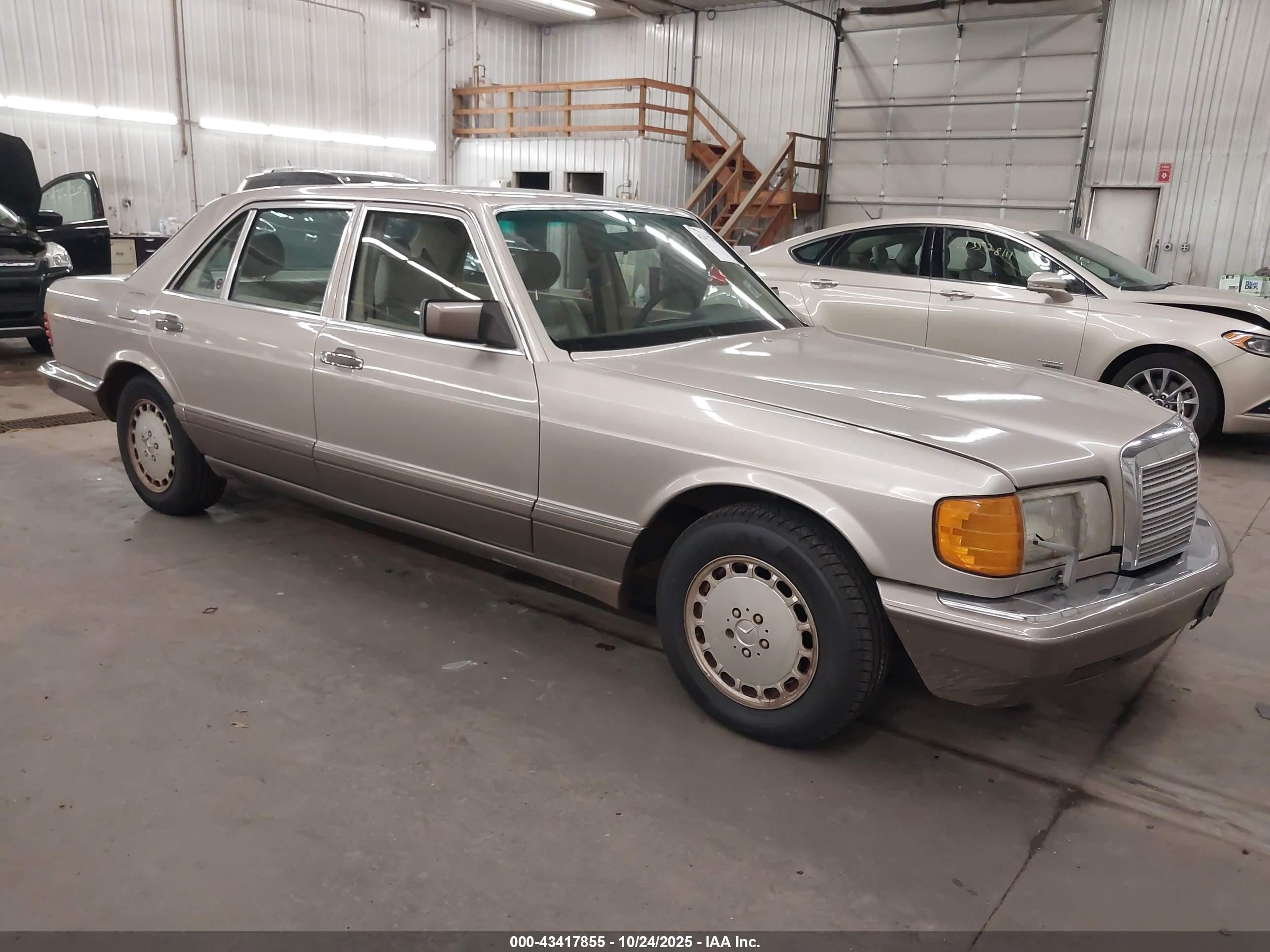 1991 Mercedes-Benz 420 SEL, VIN WDBCA35E3MA601496 — Undercarriage