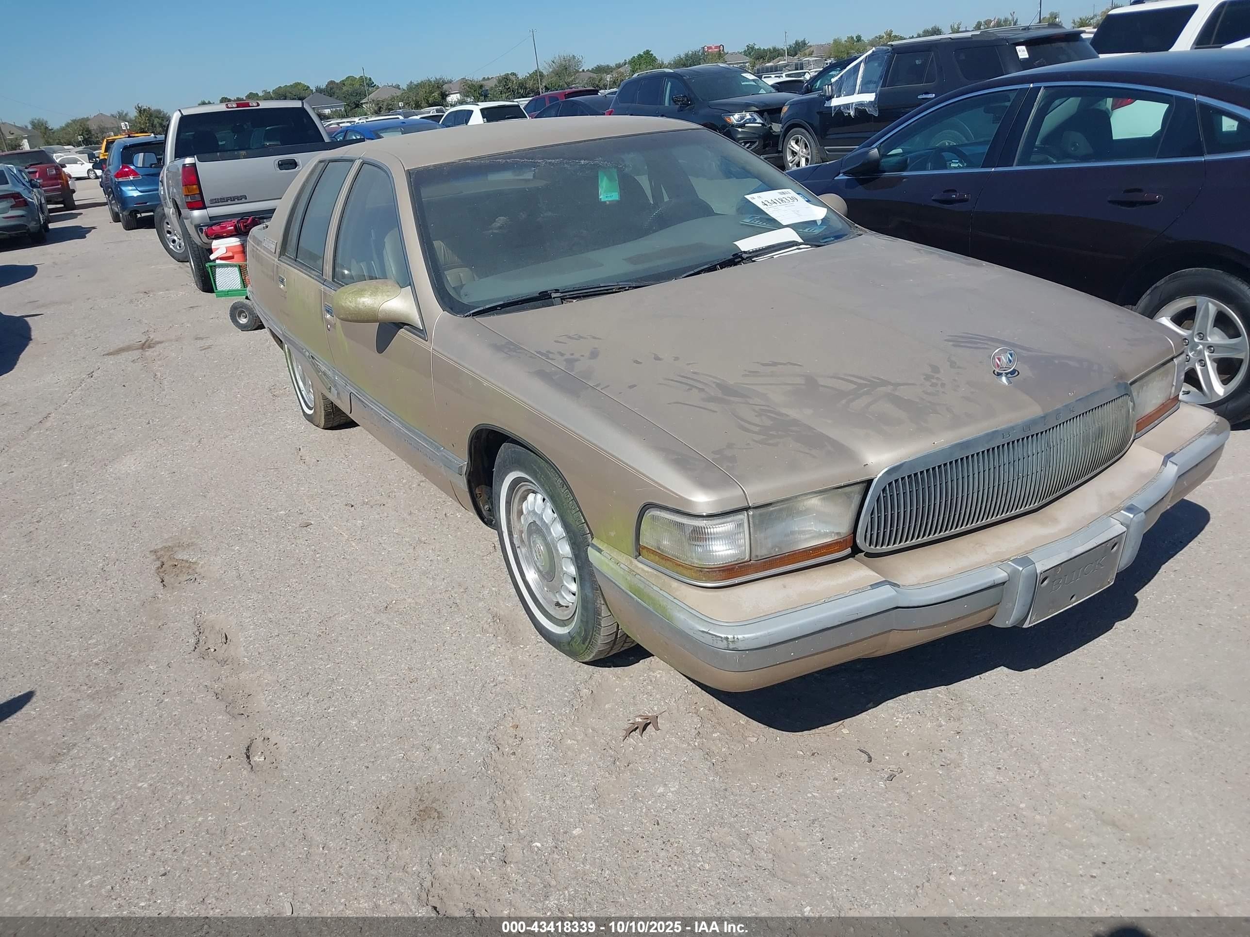 1995 Buick Roadmaster, VIN 1G4BN52P2SR407443 — Normal wear