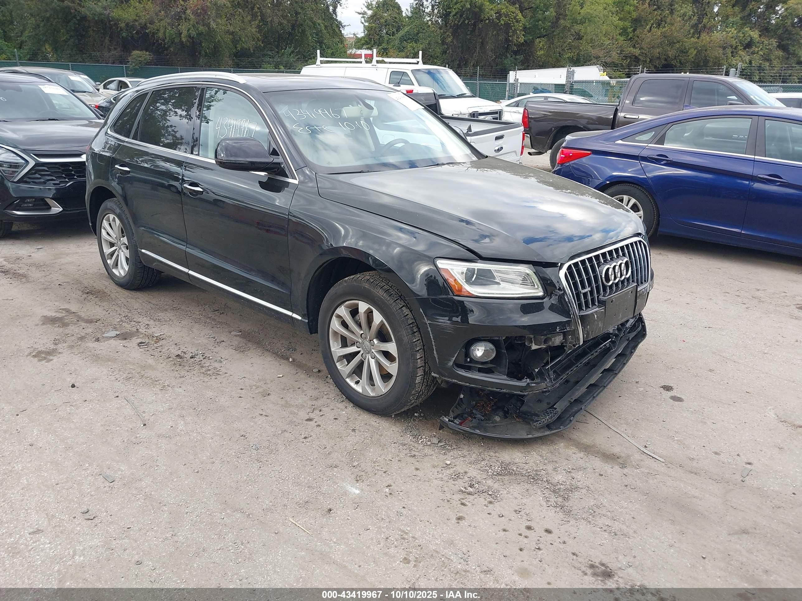 2016 Audi Q5 Premium, VIN WA1C2AFP1GA026610 — Front end