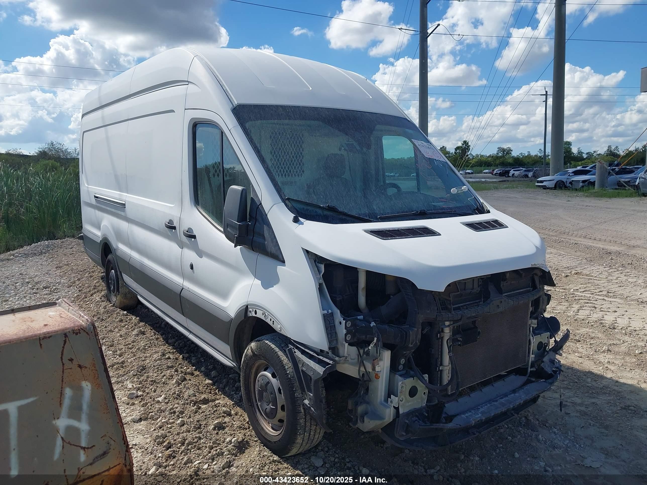 2018 Ford Transit Cargo, VIN 1FTYR3XM6JKA14235 — Front end