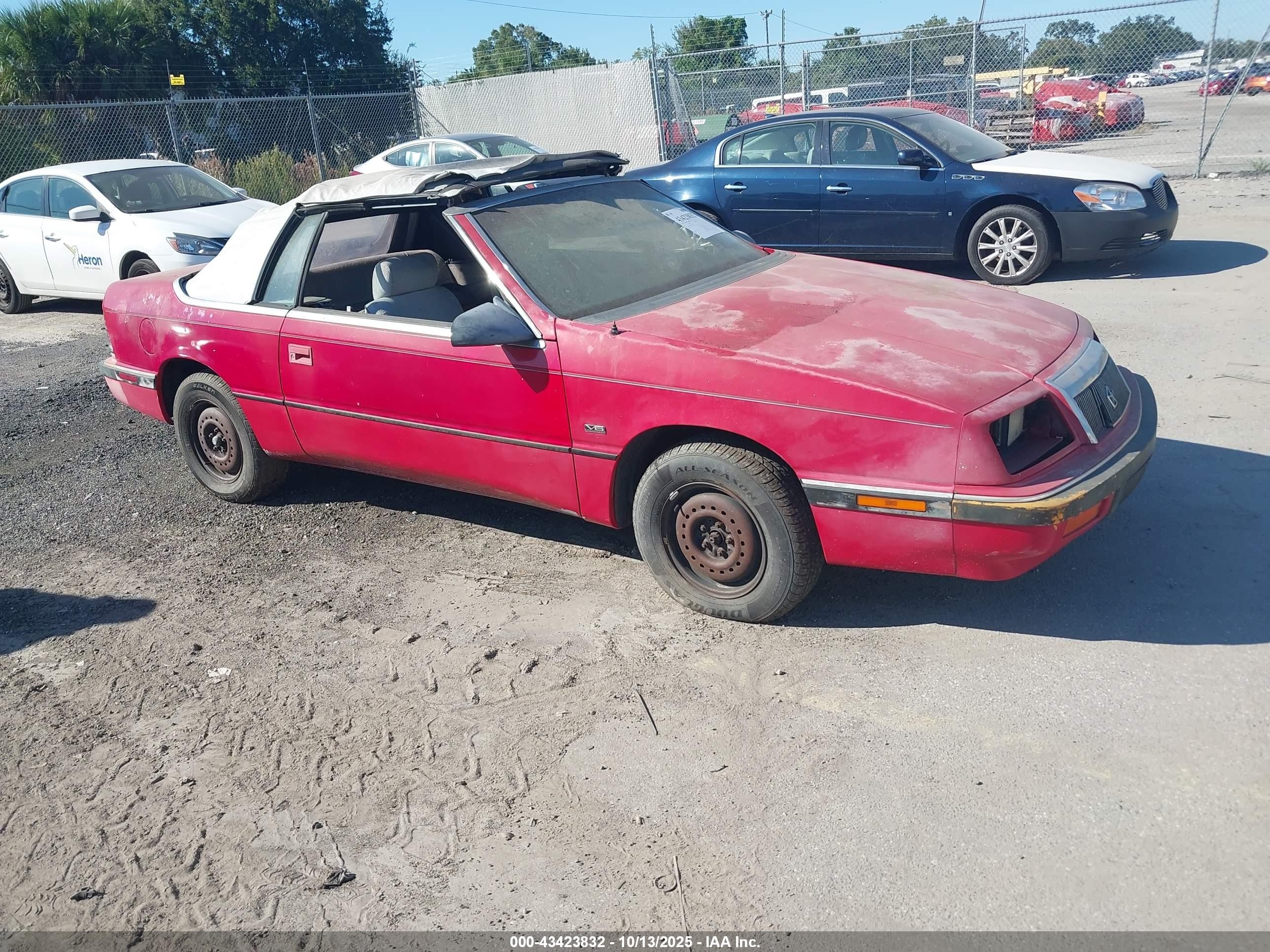 1991 Chrysler LeBaron, VIN 1C3XJ4539MG144198 — Roof