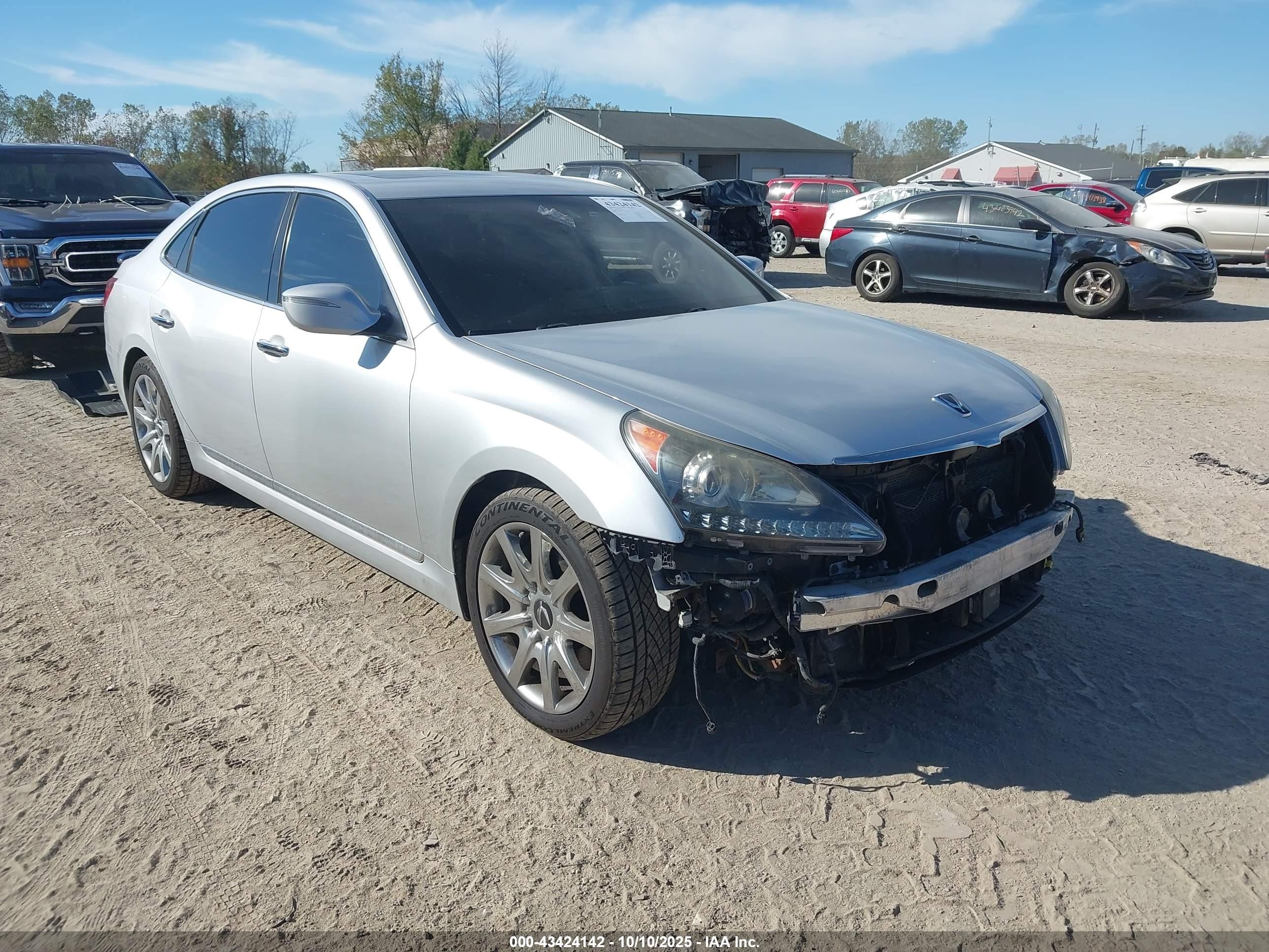 2016 Hyundai Equus Signature, VIN KMHGH4JH1GU106166 — Front end