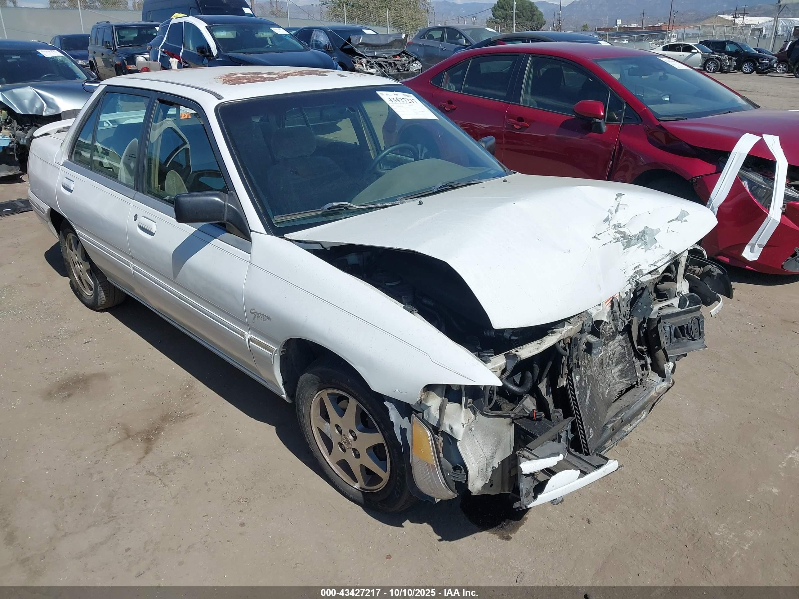 1994 Mercury Tracer, VIN 3MARM10J5RR635397 — Front end