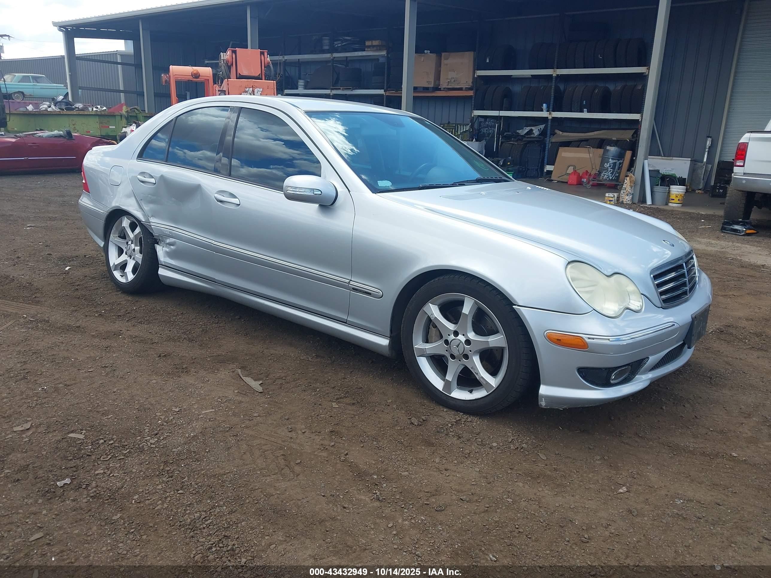 2007 Mercedes-Benz C 230 Sport, VIN WDBRF52H67F902521 — Зад