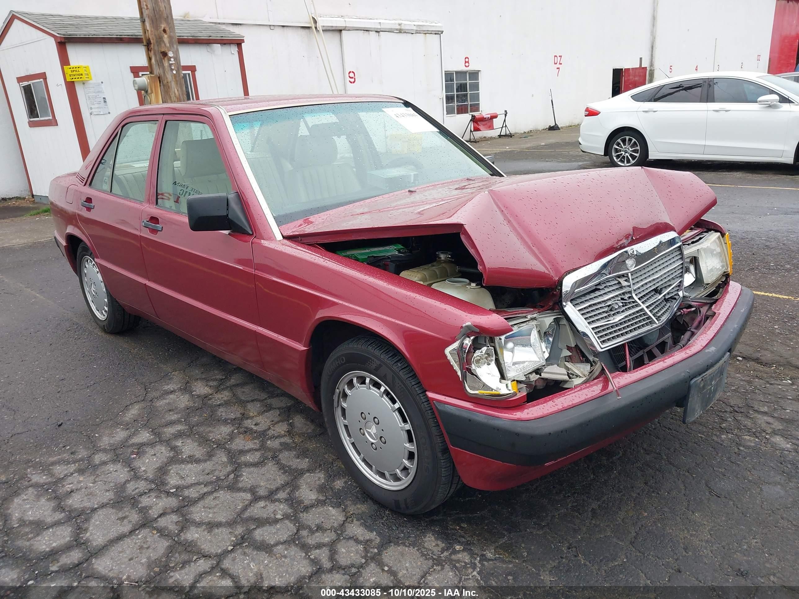1991 Mercedes-Benz 190 E, VIN WDBDA28D4MF803848 — Front end