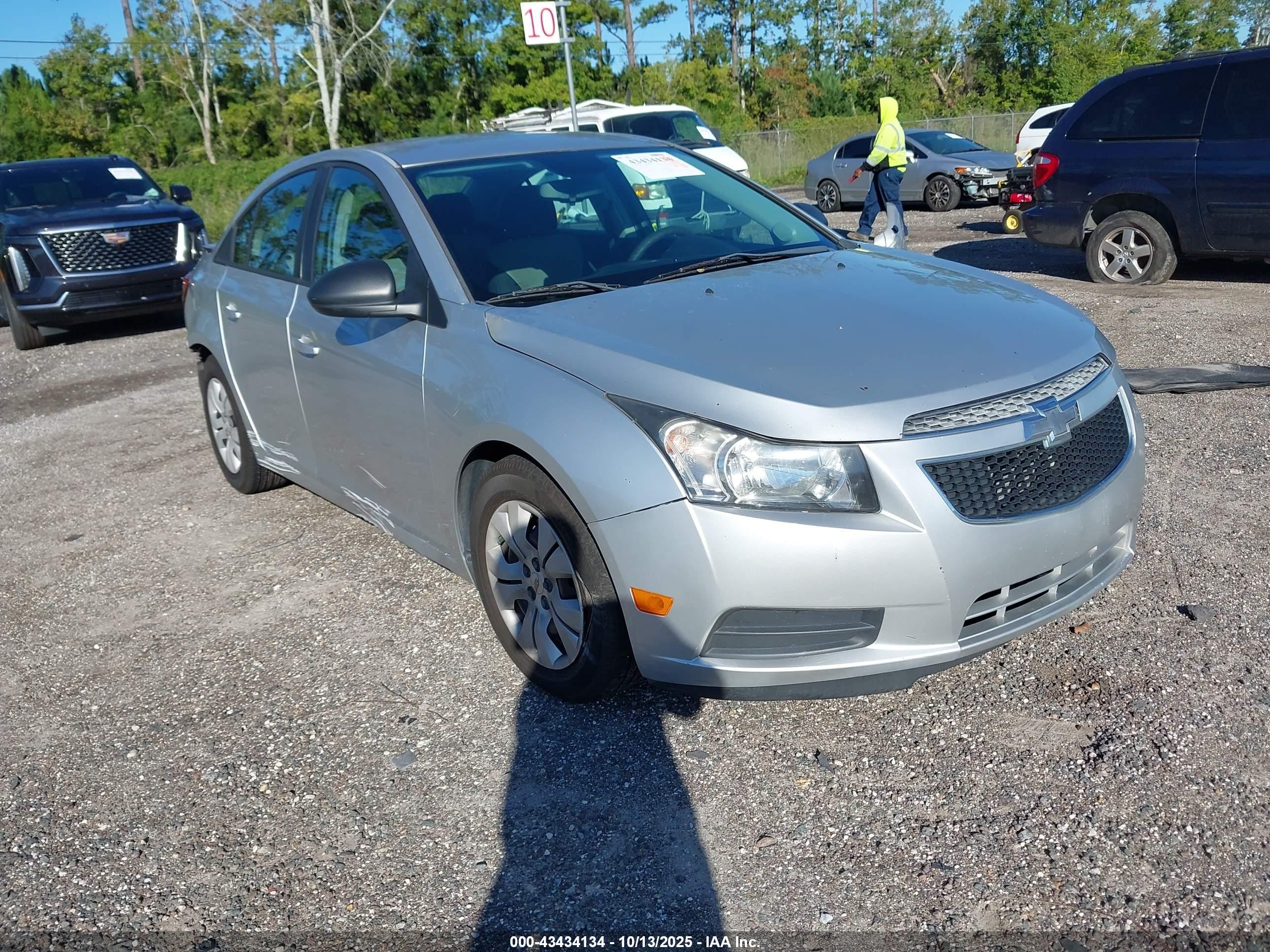 2014 Chevrolet Cruze LS, VIN 1G1PA5SH2E7325316 — Rear end