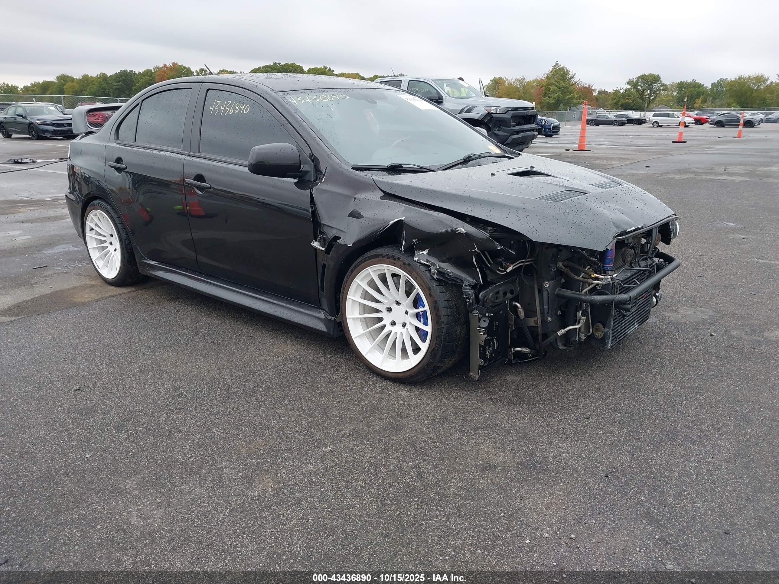 2013 Mitsubishi Lancer Evolution MR, VIN JA32W5FV9DU007503 — Front end
