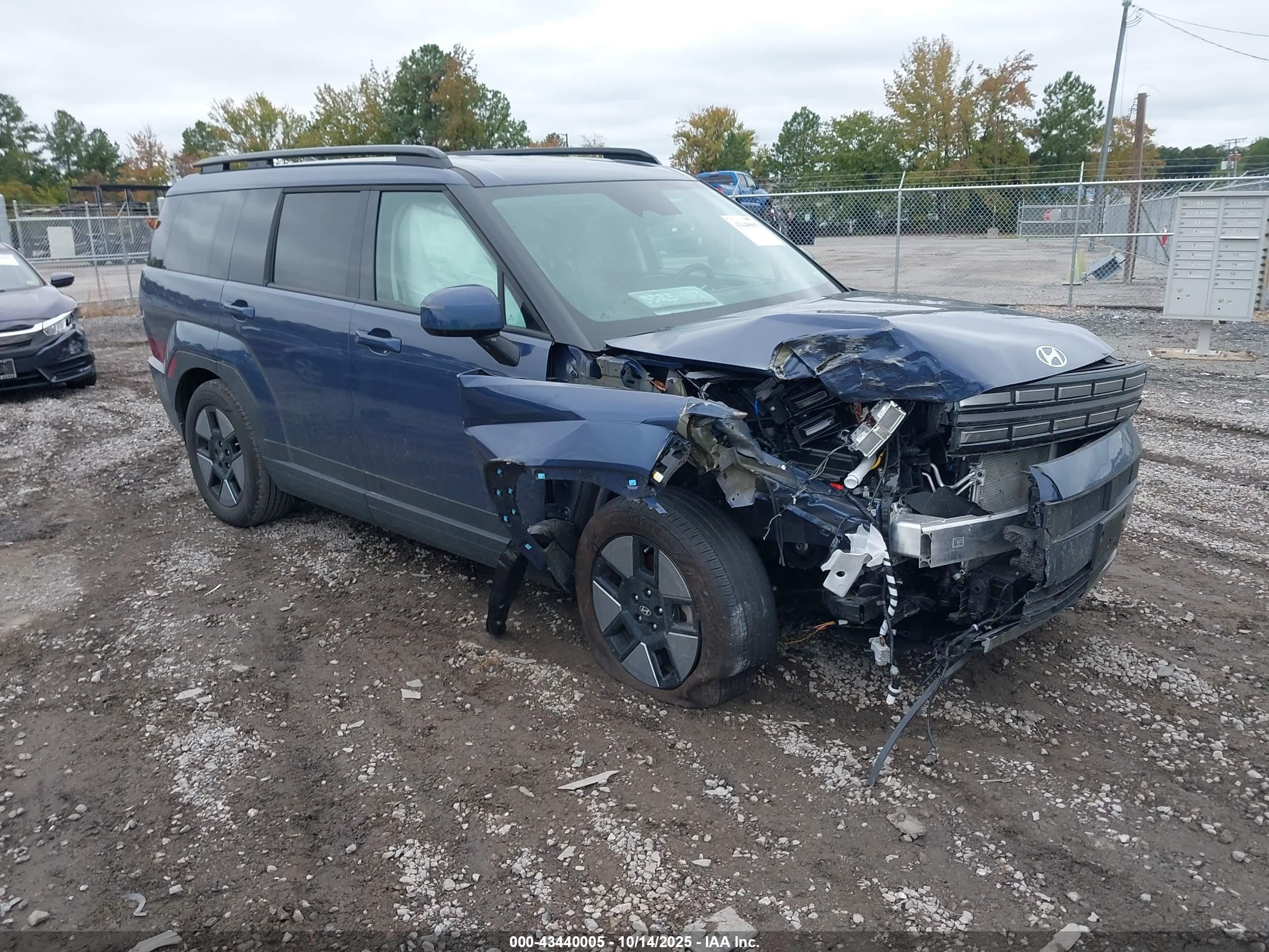 2025 Hyundai Santa Fe SEL, VIN 5NMP24G18SH025570 — Front end
