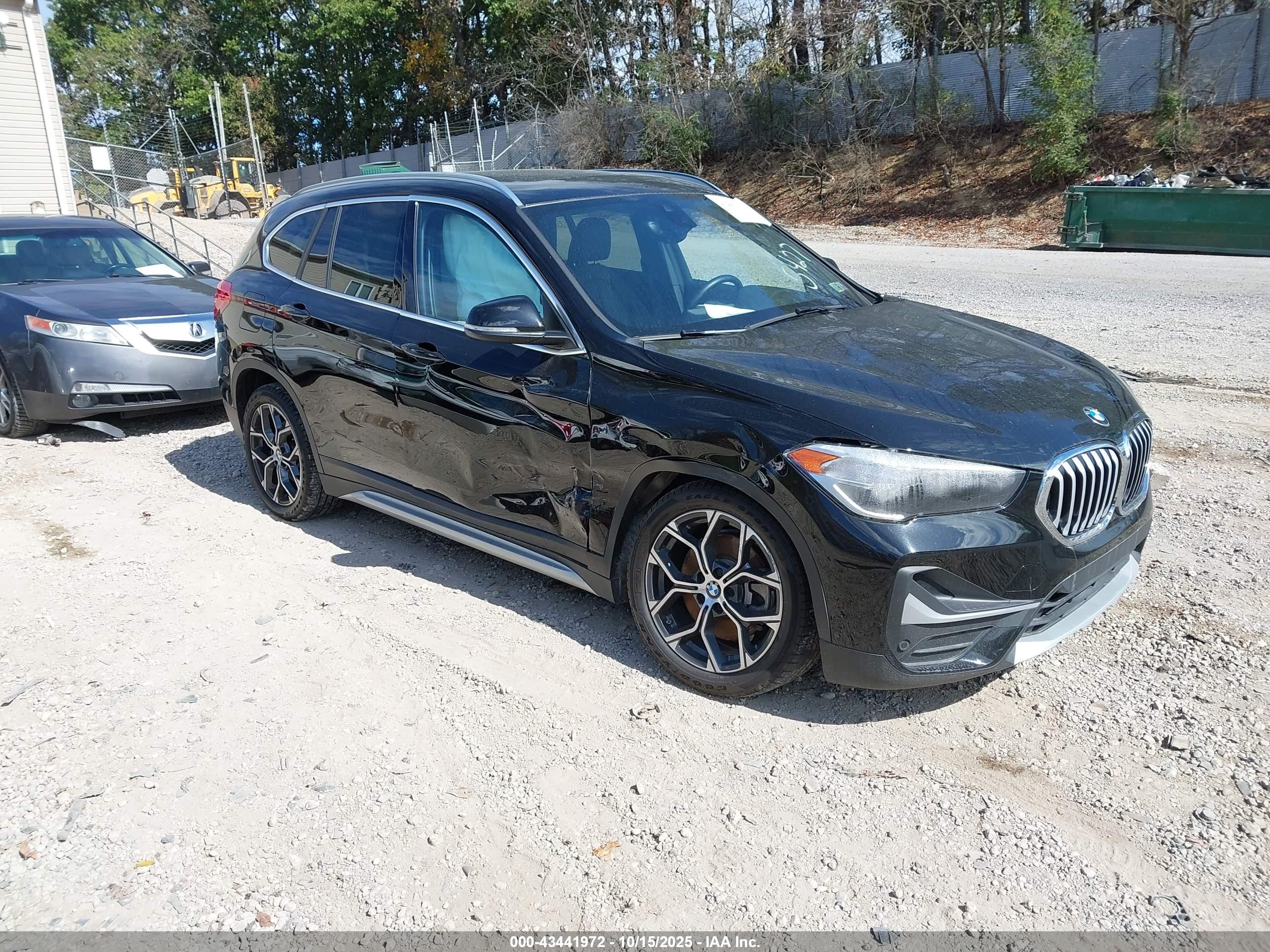 2022 BMW X1 xDrive28i, VIN WBXJG9C07N5U85427 — Side