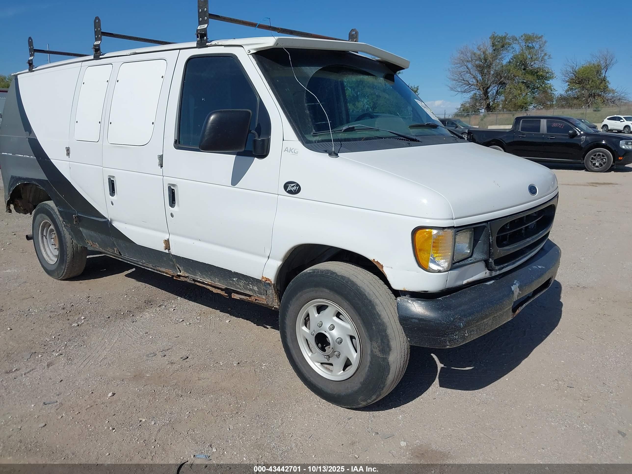 2002 Ford E-Series Commercial, VIN 1FTPE24222HB04145 — Rear end