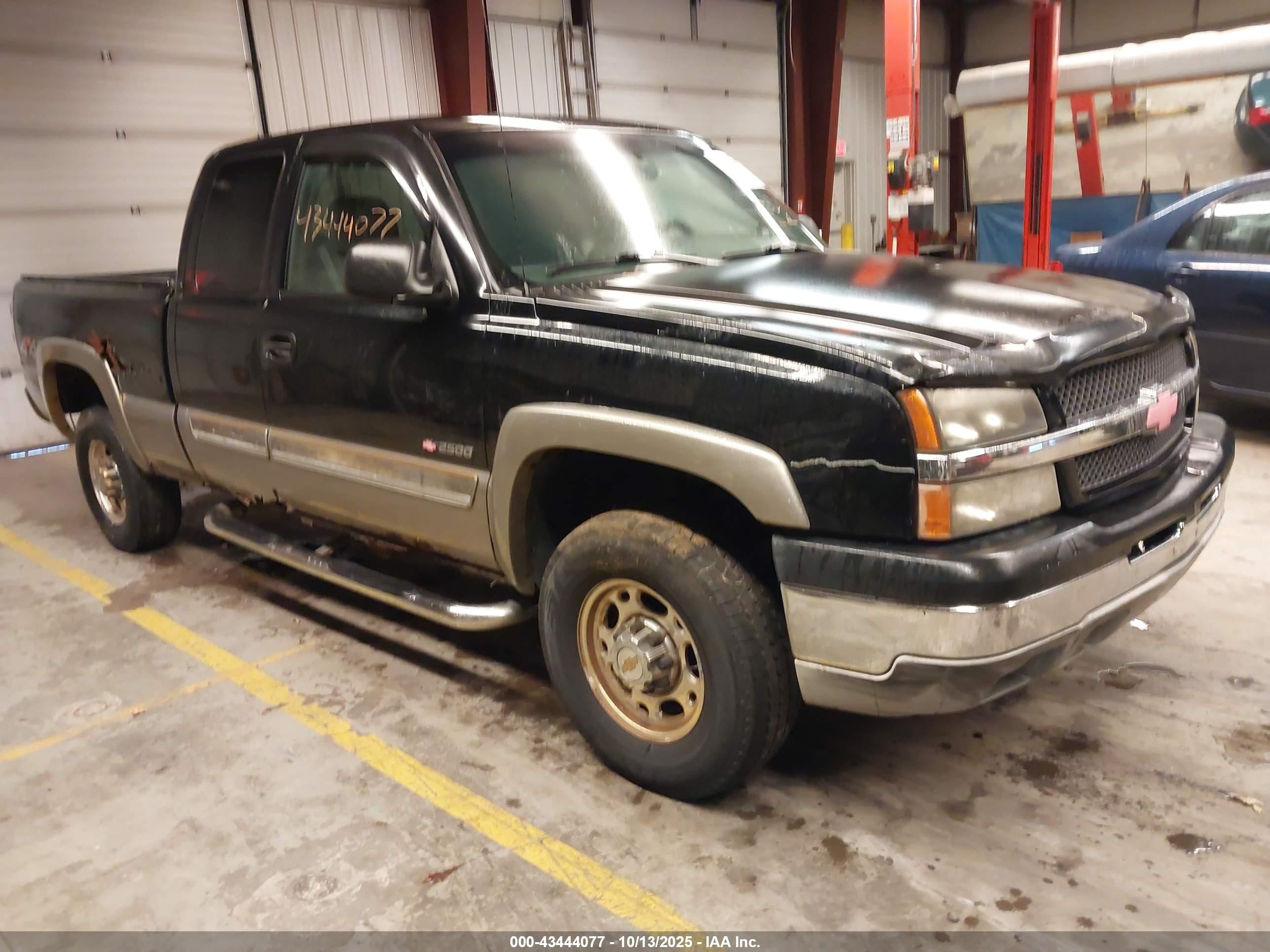2003 Chevrolet Silverado 2500 LS, VIN 1GCGK29U93Z160386 — Side