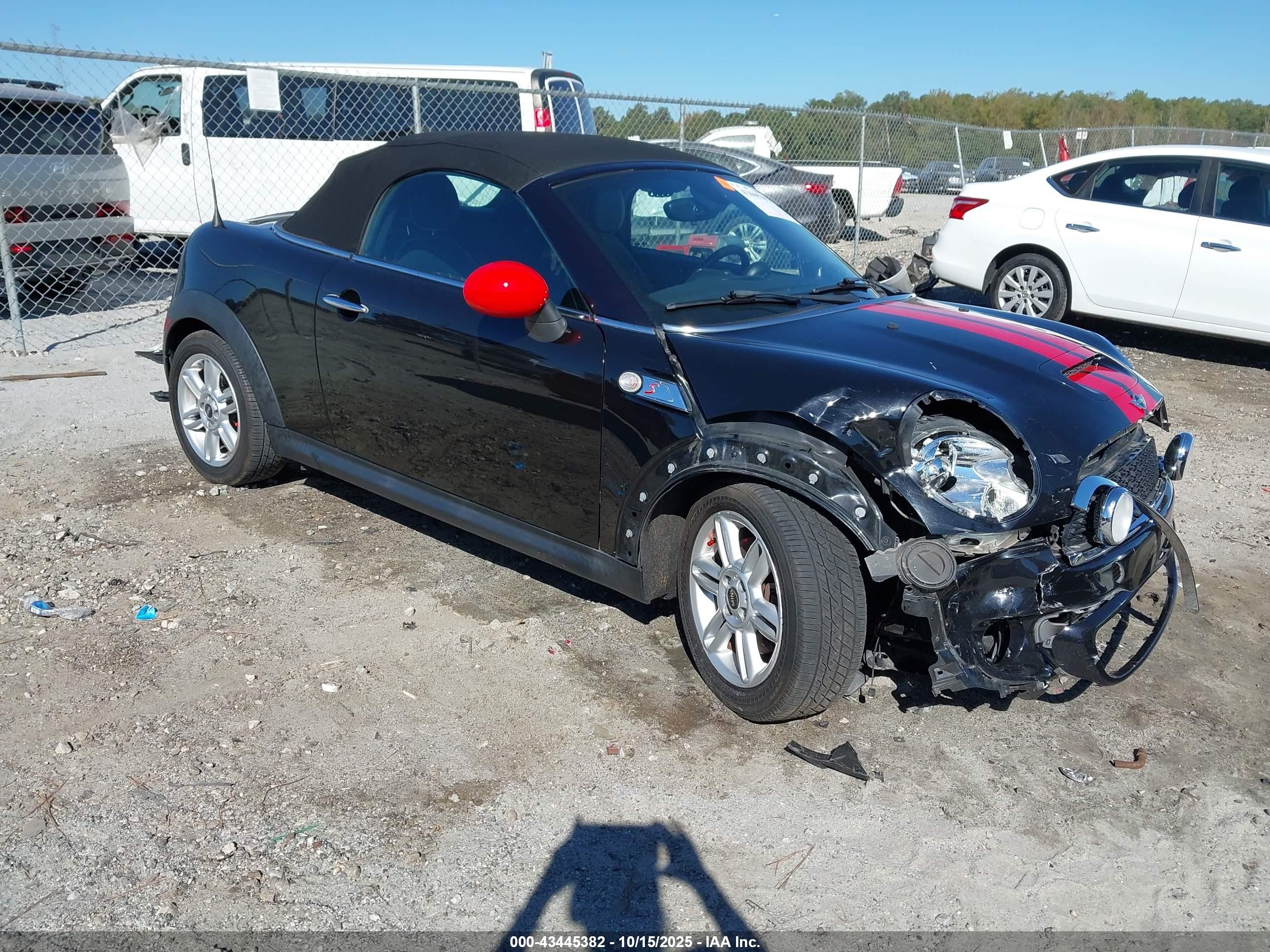 2012 MINI Roadster S, VIN WMWSY3C51CT144408 — Front end