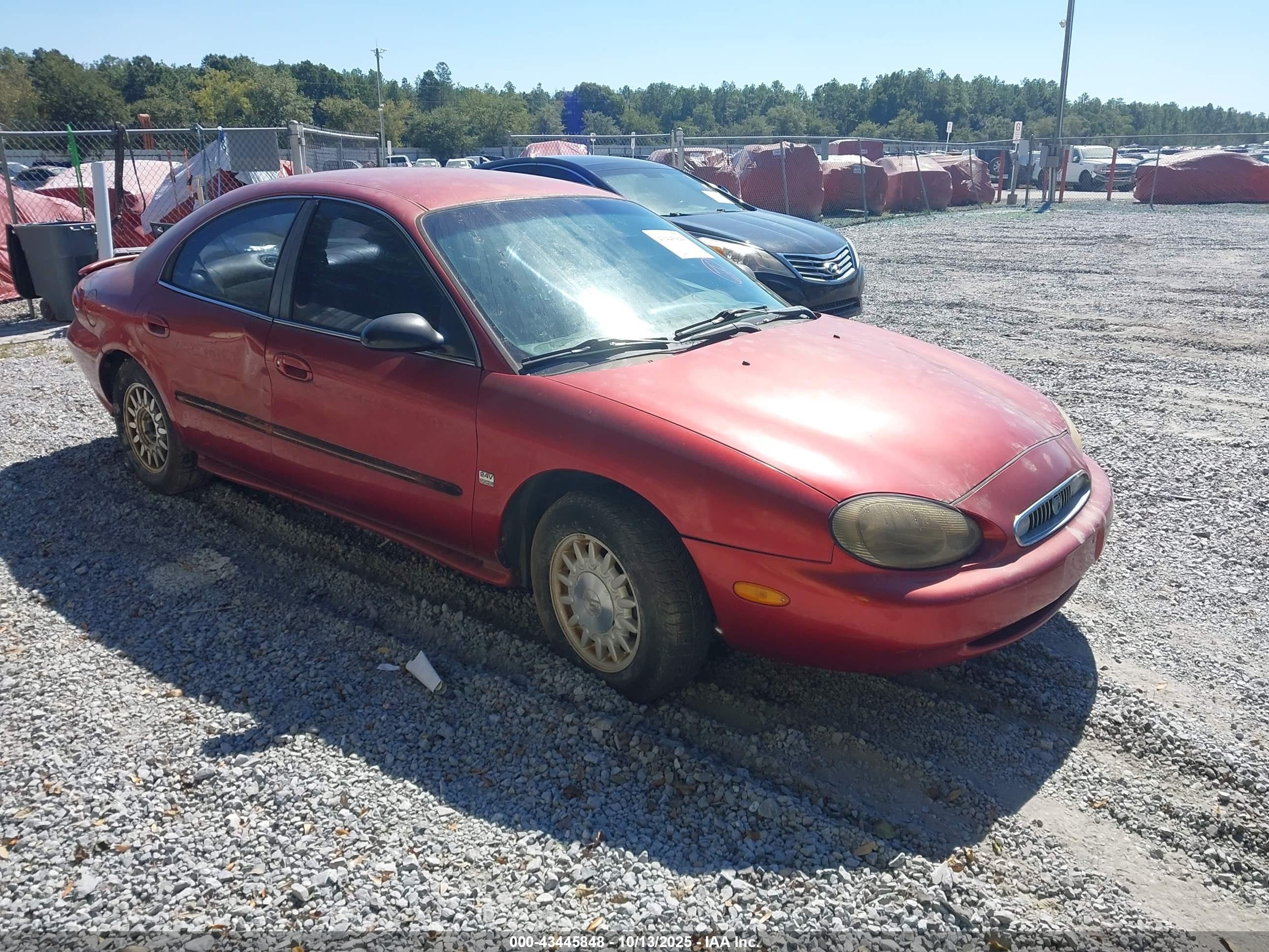 1998 Mercury Sable LS, VIN 1MEFM53SXWG634438 — Бок