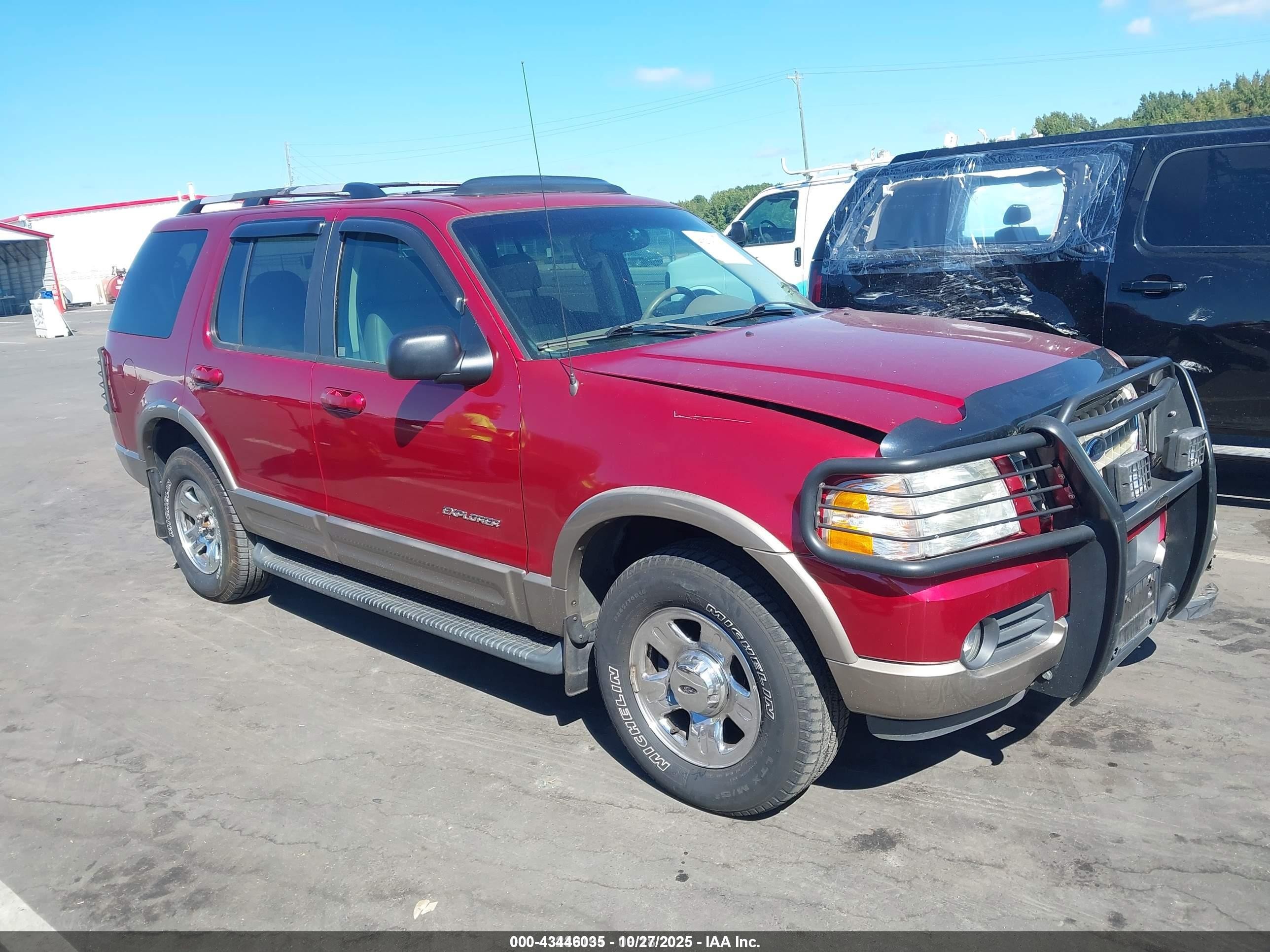 2002 Ford Explorer Eddie Bauer, VIN 1FMDU64E62UA18783 — Front end