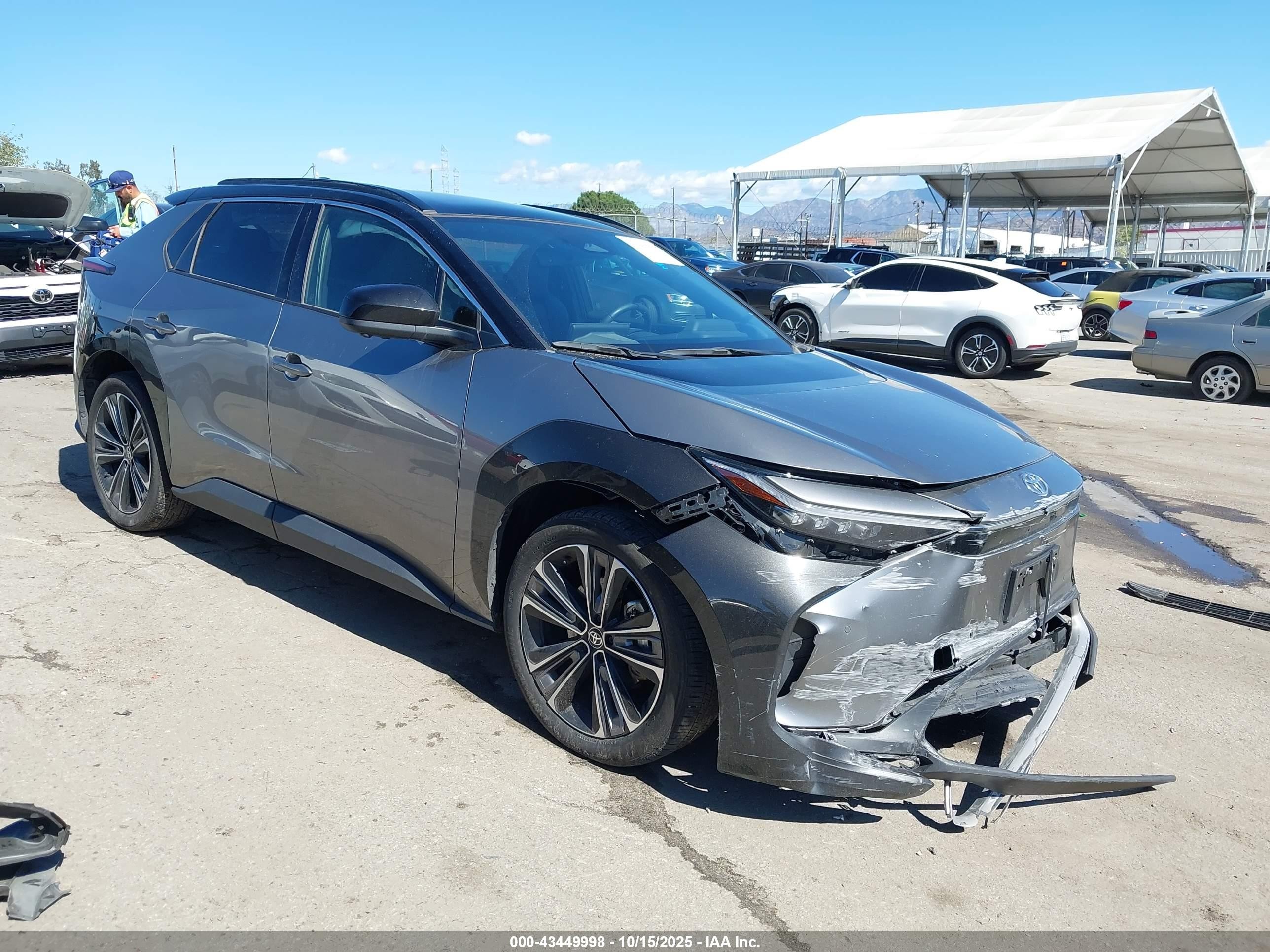 2023 Toyota bZ4X XLE, VIN JTMAAAAA2PA020866 — Front end