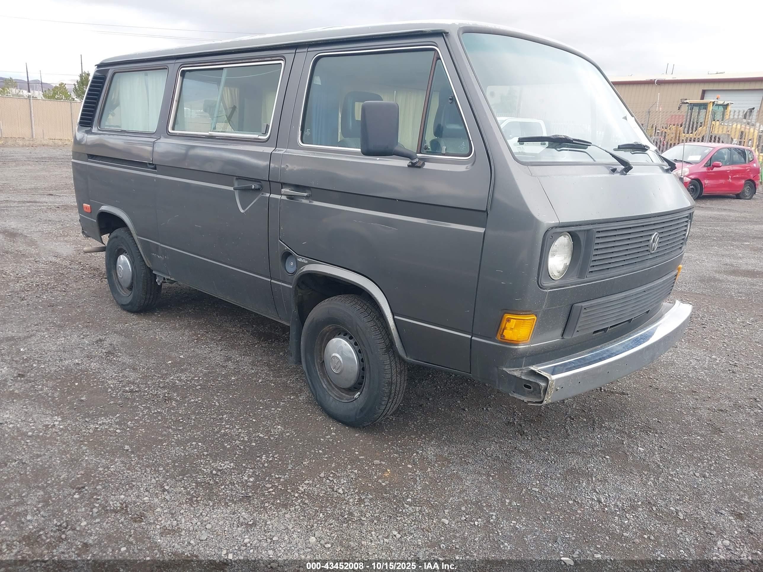 1984 Volkswagen Vanagon, VIN WV2YB0258EH075996 — Rear end
