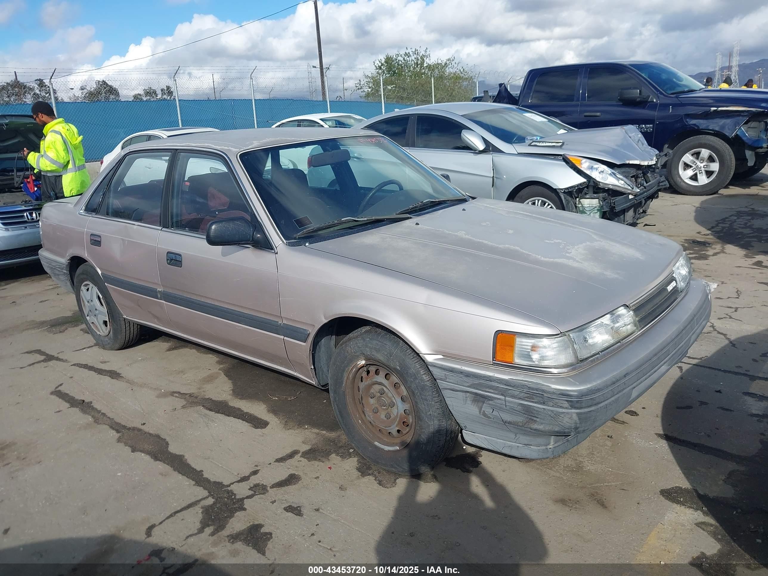 1988 Mazda 626, VIN JM1GD222XJ1548869 — Front end
