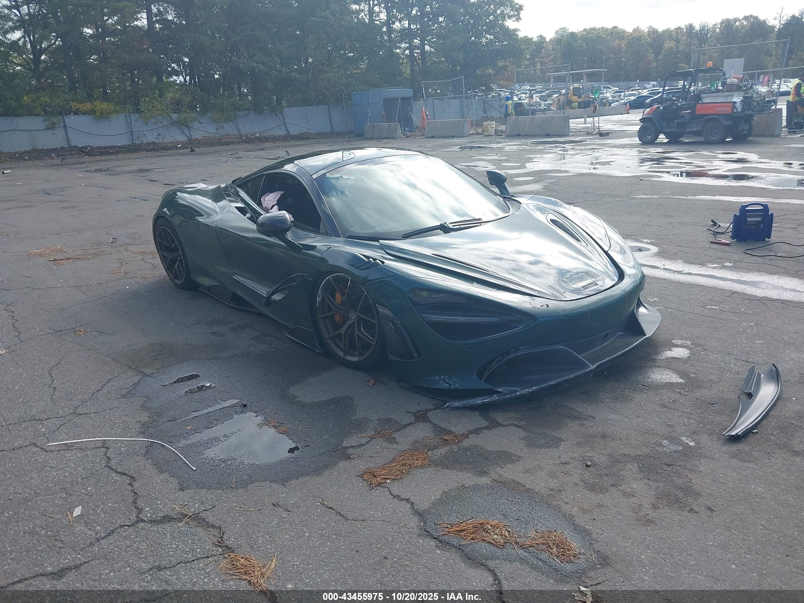 2018 McLaren 720S, VIN SBM14DCA4JW002117 — Front end