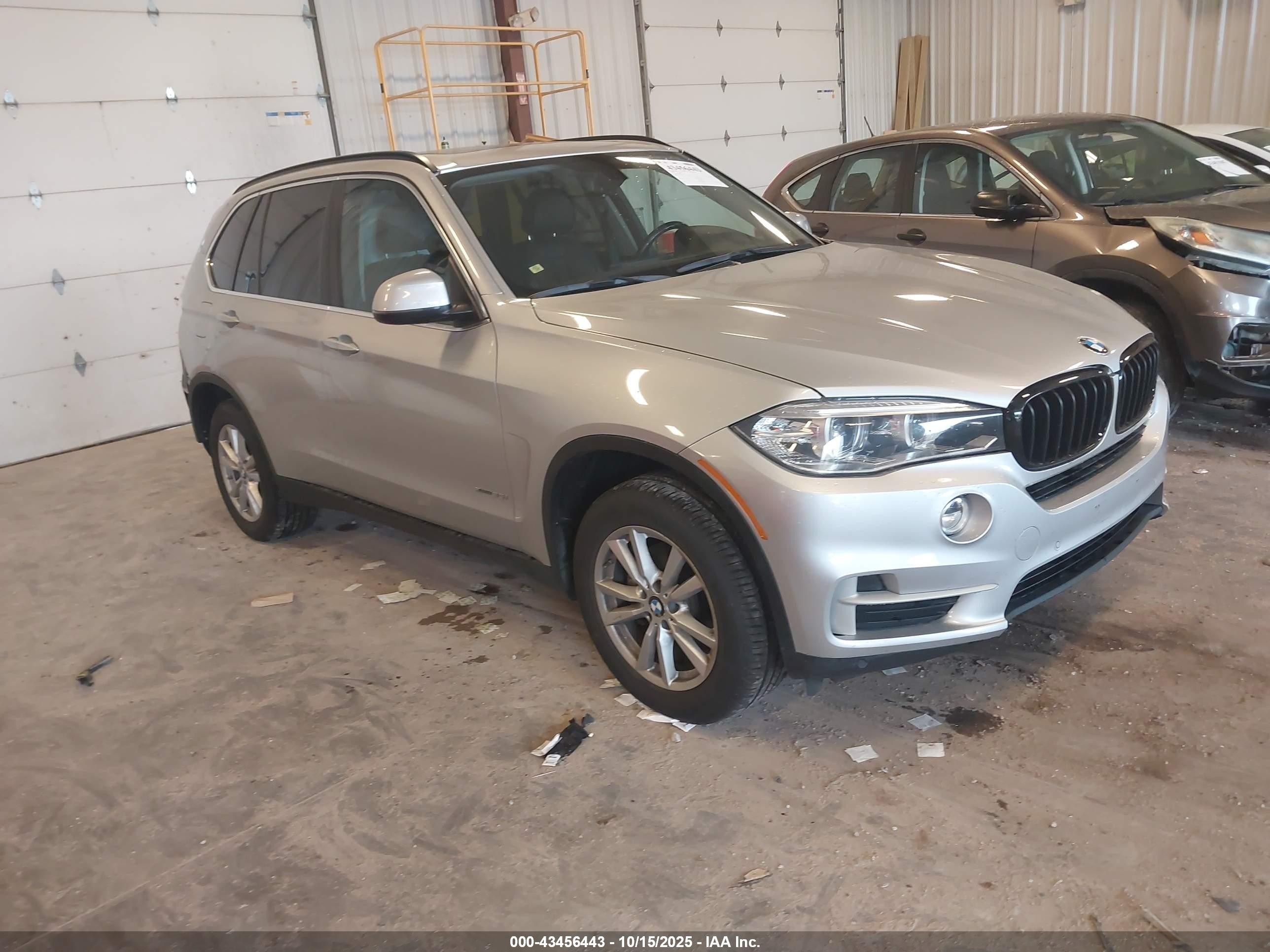 2015 BMW X5 xDrive35i, VIN 5UXKR0C51F0P01403 — Rear end