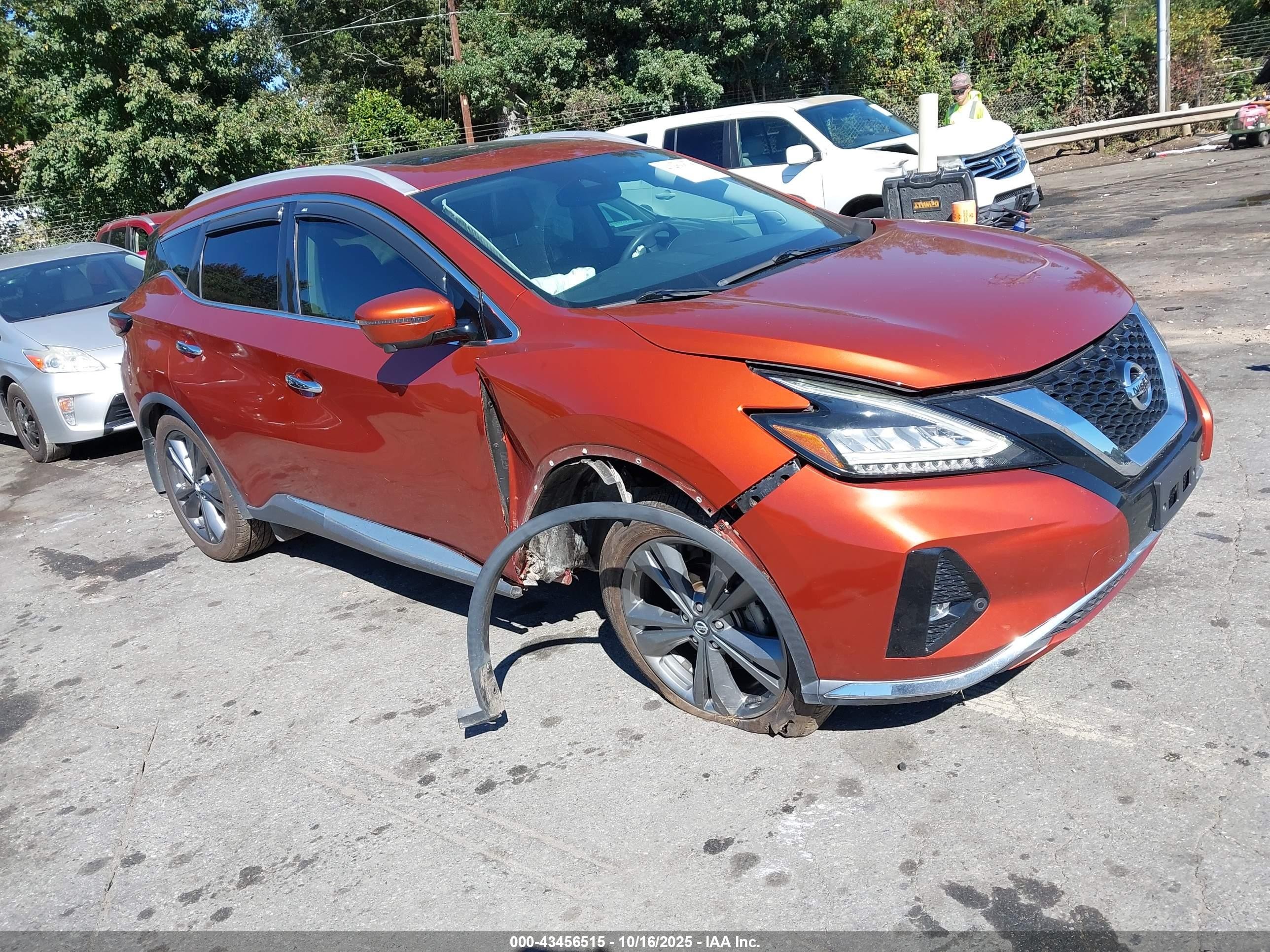 2020 Nissan Murano Platinum, VIN 5N1AZ2DJ9LN110329 — Front end