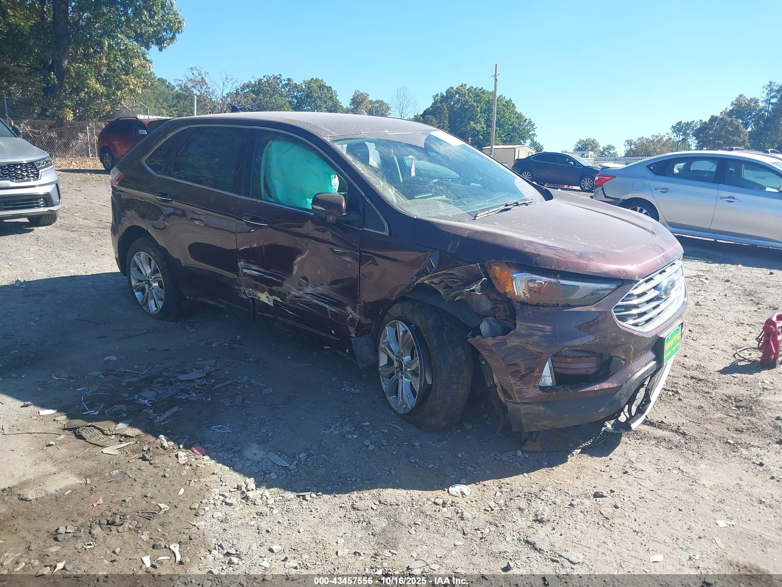 2023 Ford Edge Titanium, VIN 2FMPK4K96PBA16896 — Side