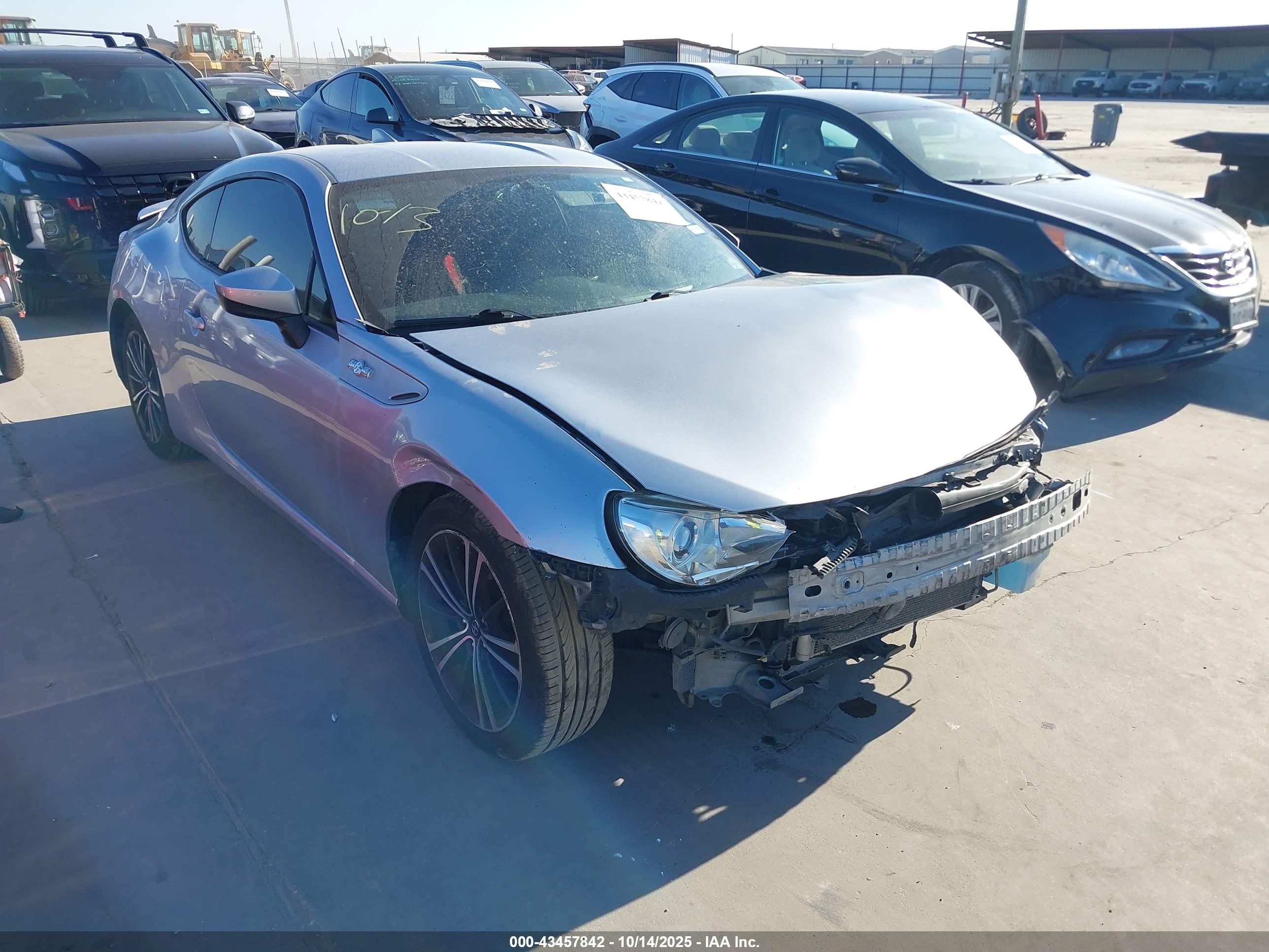 2015 Scion FR-S, VIN JF1ZNAA18F8701360 — Front end