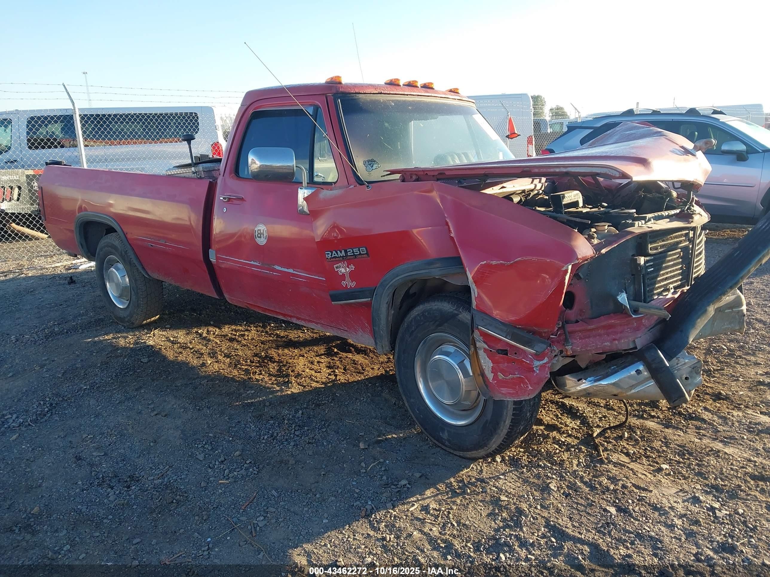 1991 Dodge D Series, VIN 1B7KE2686MS258942 — Front end