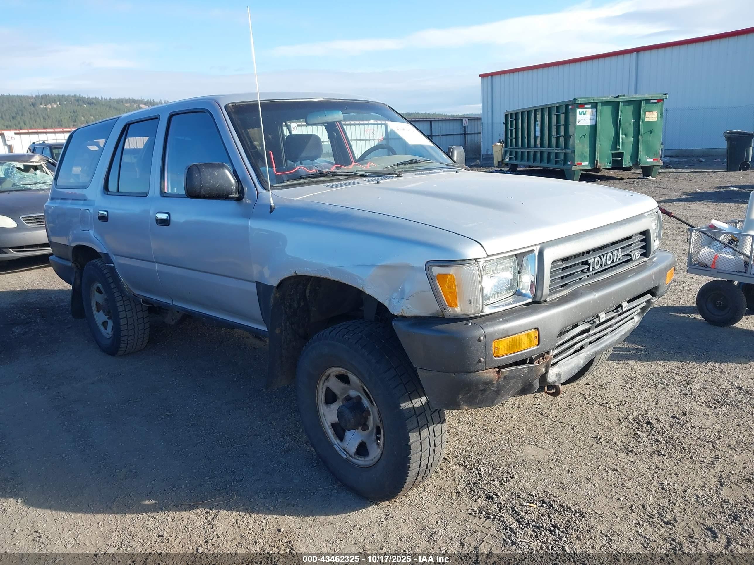 1991 Toyota 4Runner, VIN JT3VN39W7M8031810 — Front end