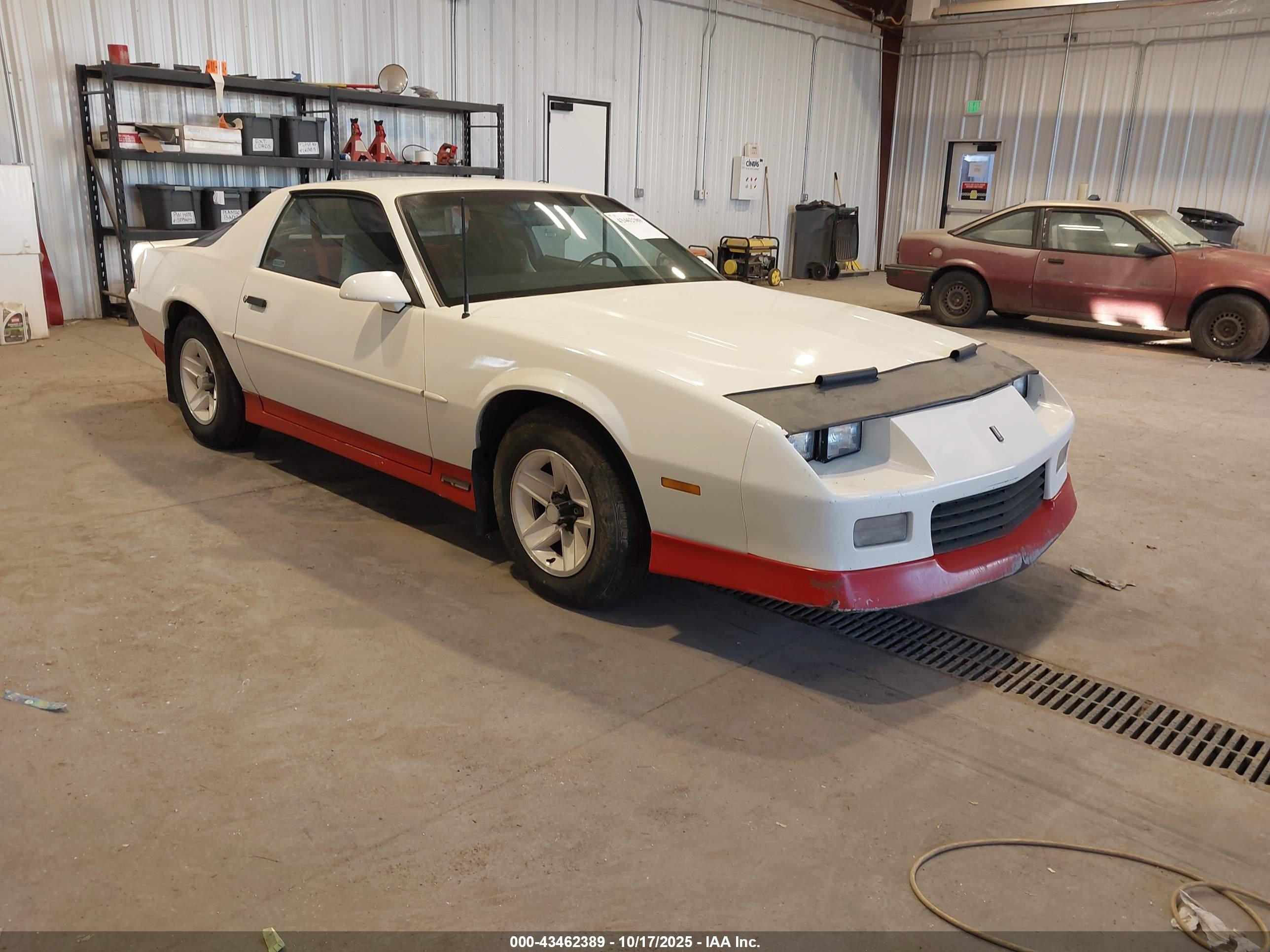 1990 Chevrolet Camaro RS, VIN 1G1FP23E7LL103761 — Front end