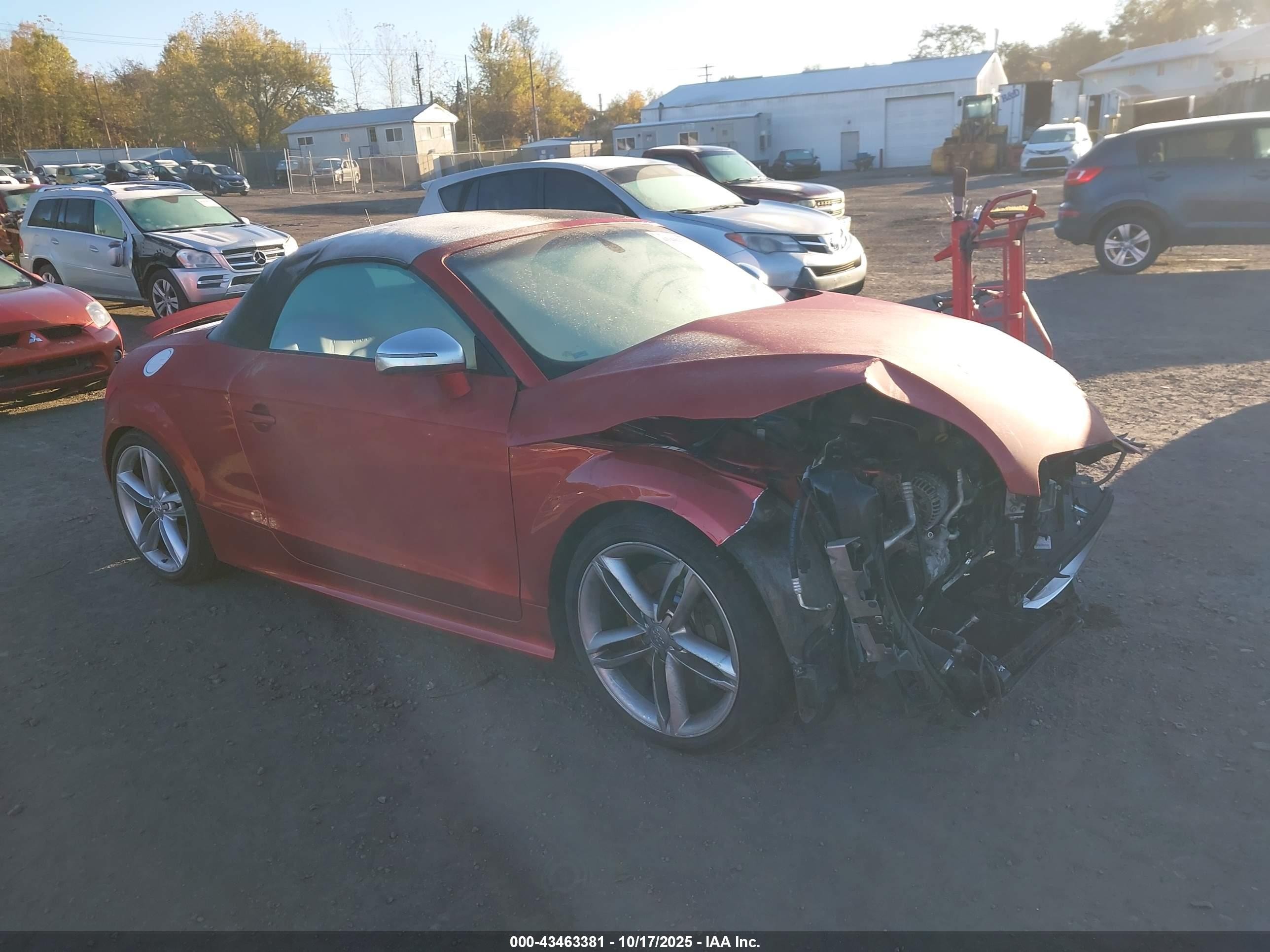 2015 Audi TTS 2.0T, VIN TRUS1AFK0F1000755 — Перед